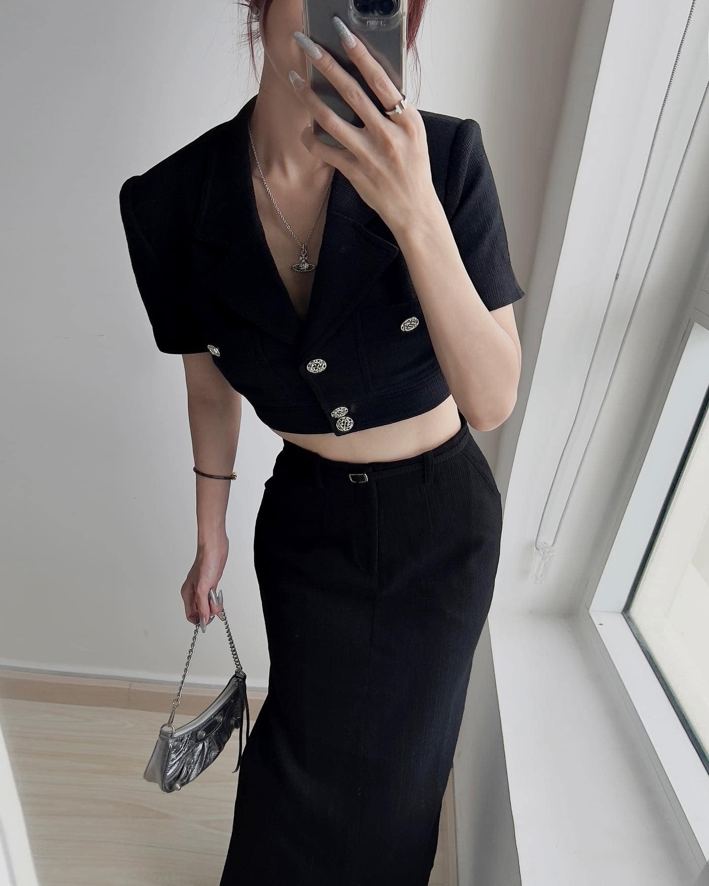 TRISHA Top_thumbnail_9