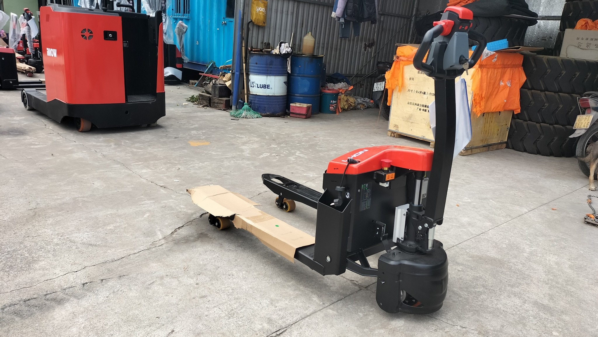 Xe nâng tay điện thấp_thumbnail_14