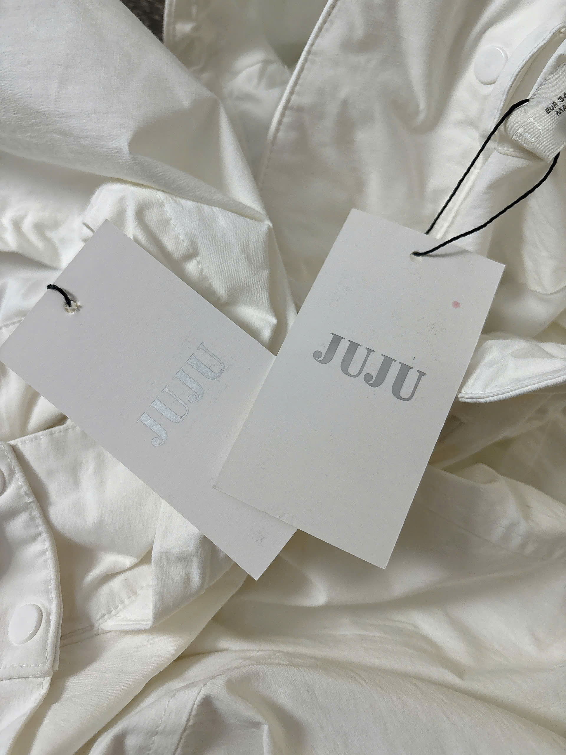 A834 ÁO KHOÁC TRẮNG_thumbnail_3