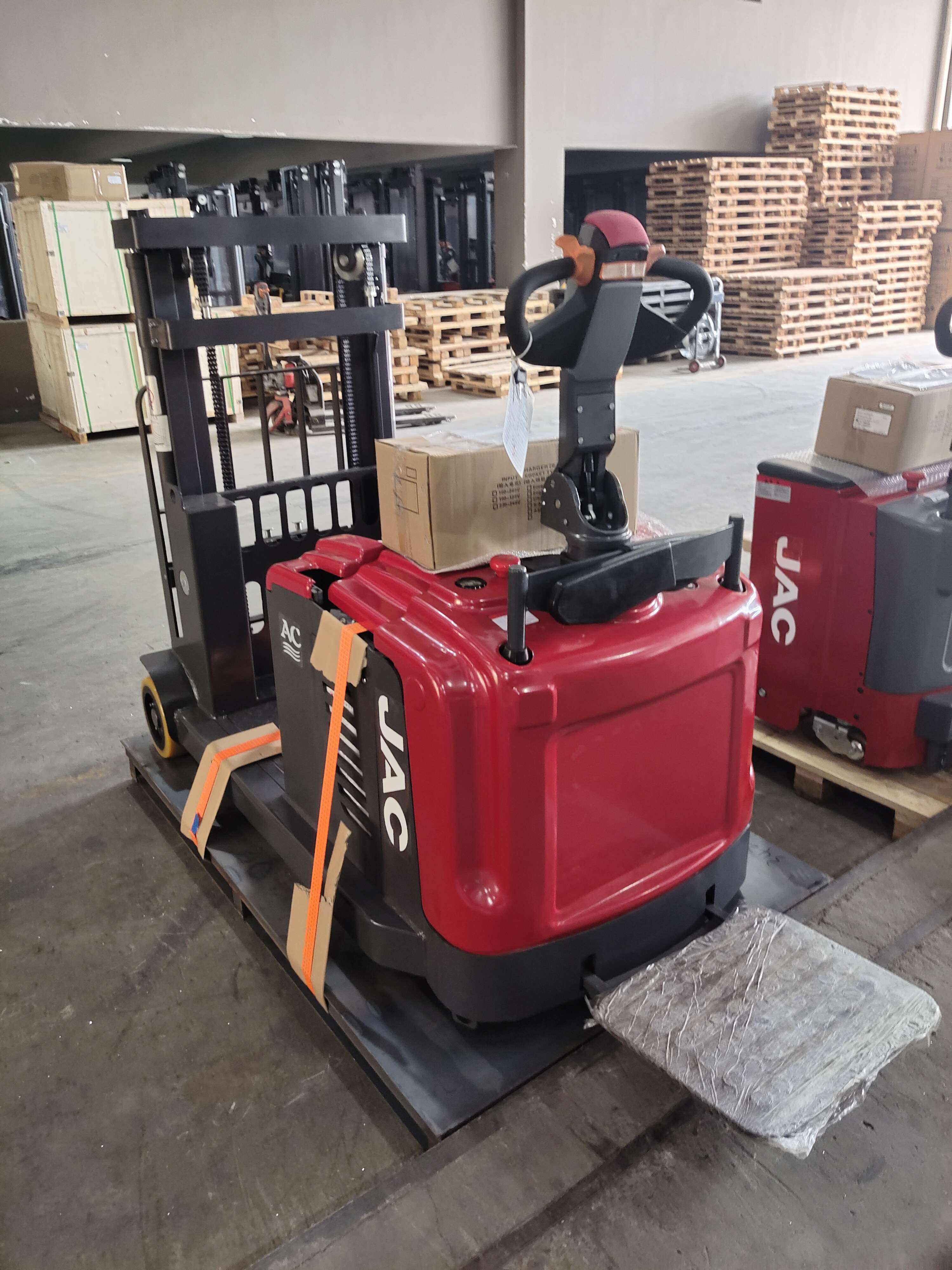 Xe nâng điện đứng lái ( Xe nâng điện tự hành )_thumbnail_3