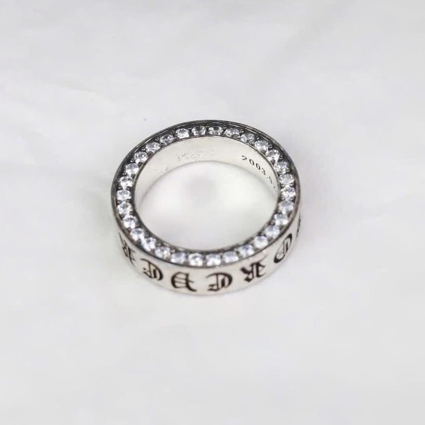 Nhẫn kiểu titan chrome heart viền đá viền chữ