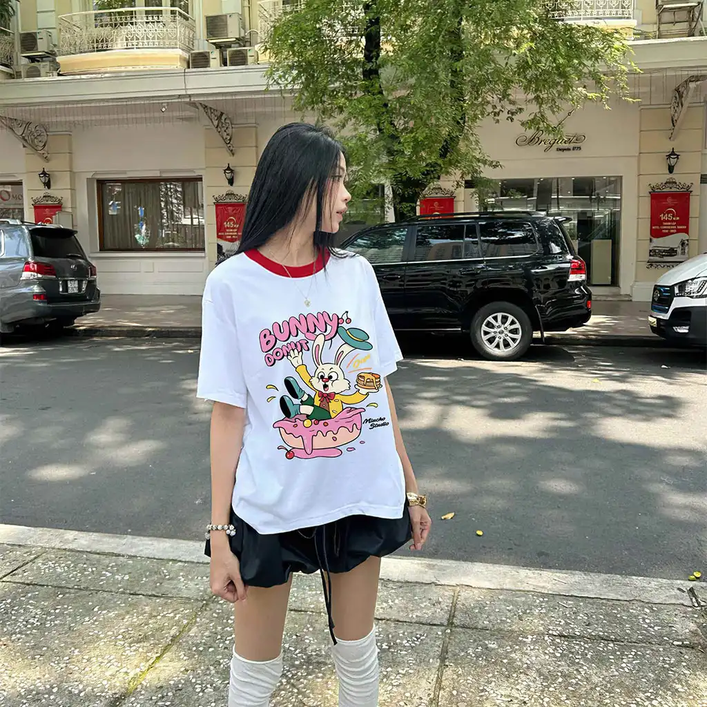 Áo thun boxy phối cổ đỏ Bunny Donut Miucho 3151_thumbnail_6