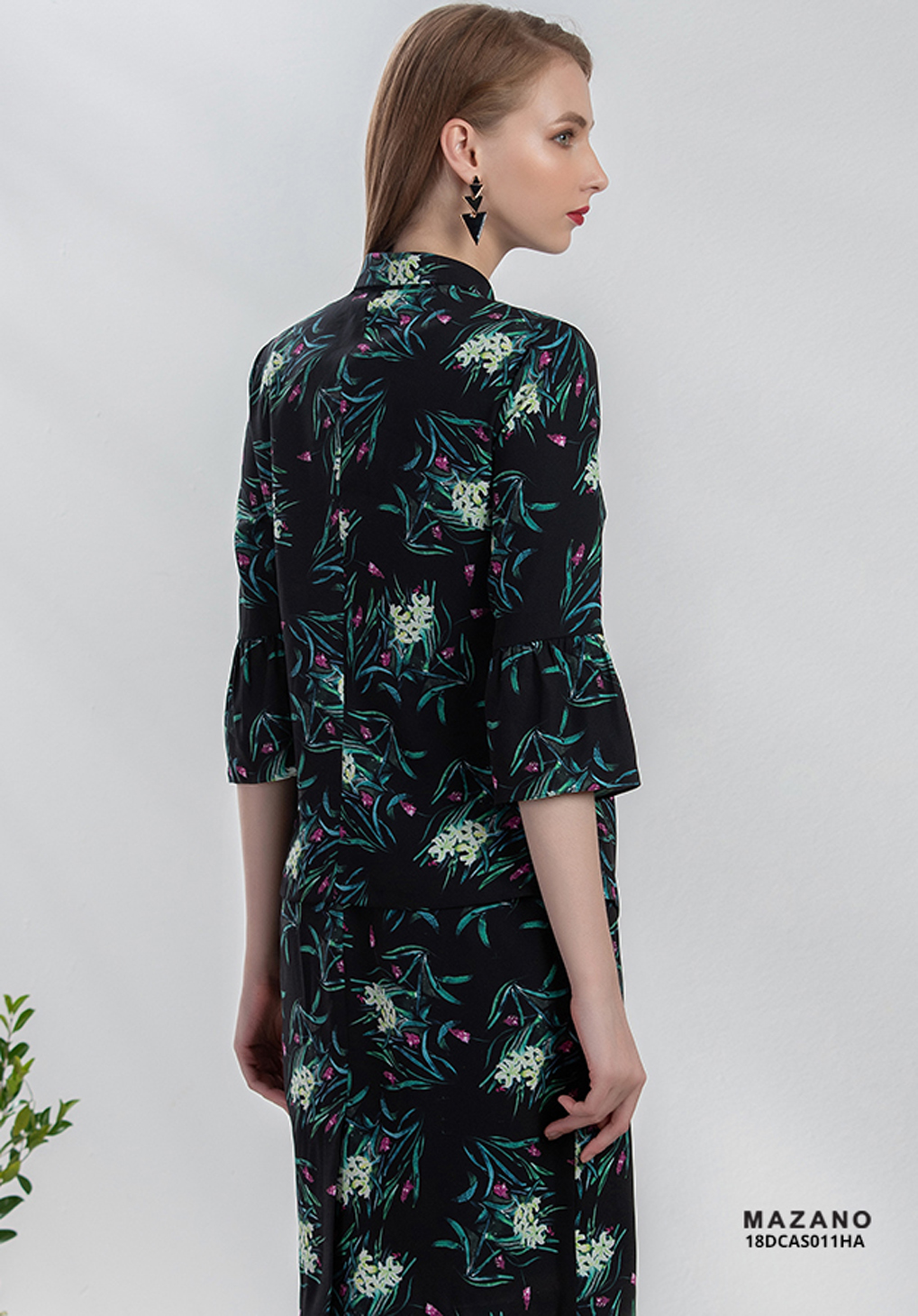 Áo sơ mi tay lỡ họa tiết in hoa