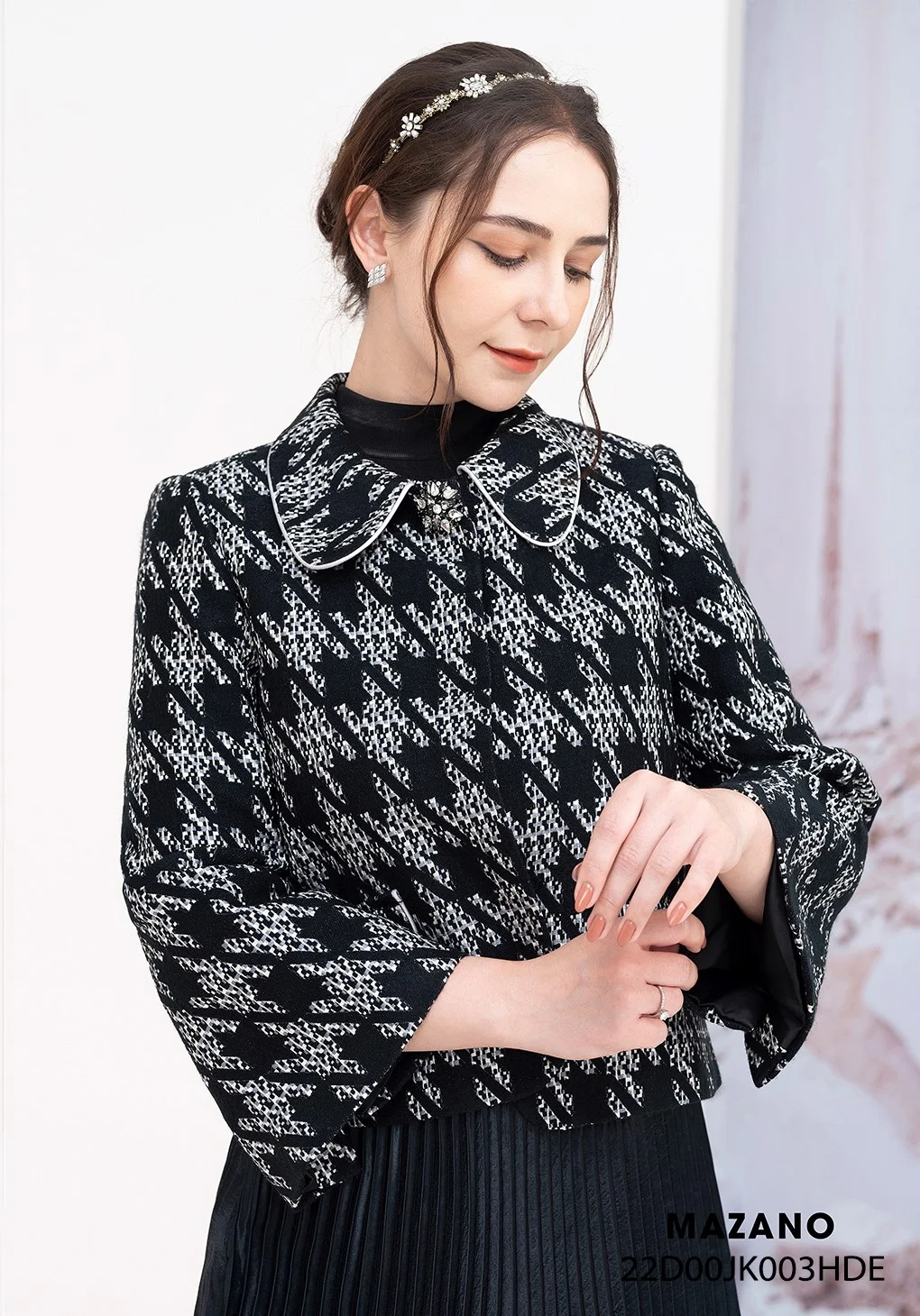 Áo khoác ngắn dạ tweed đen kẻ sọc_thumbnail_1