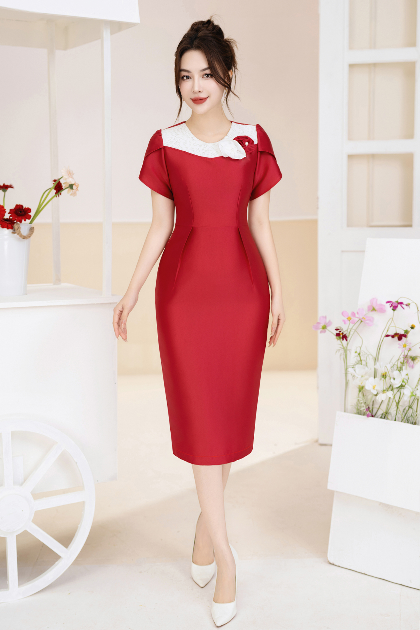 Đầm ôm đỏ tafta phối cổ ren trắng đính hoa_thumbnail_2
