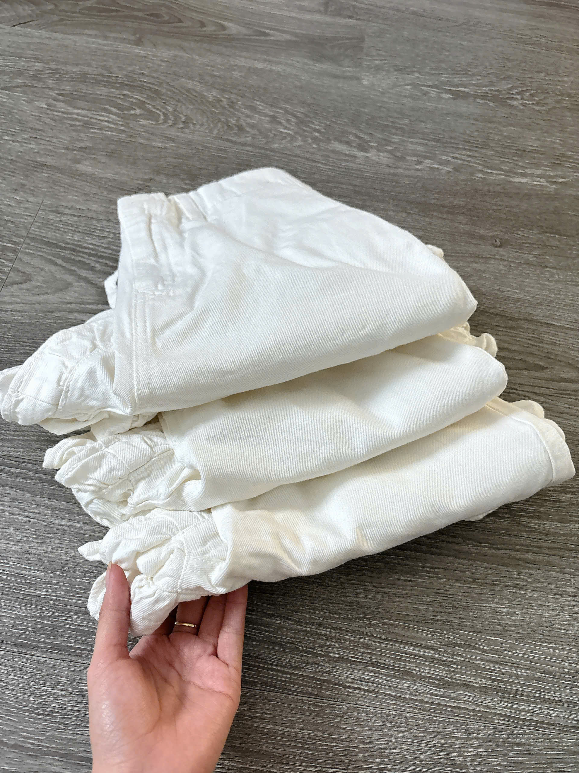 H31 QUẦN SHORT TRẮNG_thumbnail_2