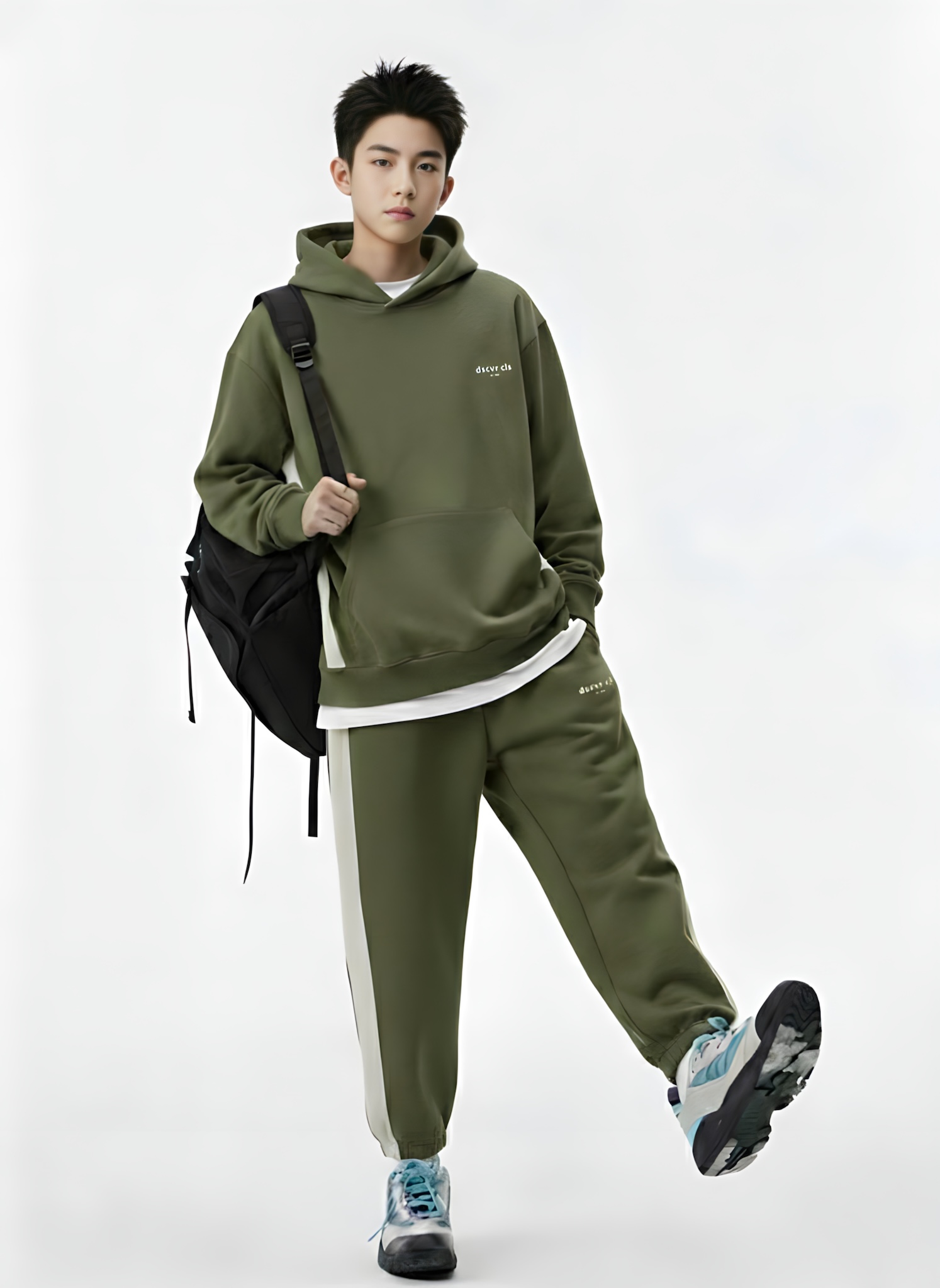 Áo nỉ hoodie màu xanh olive phối dọc