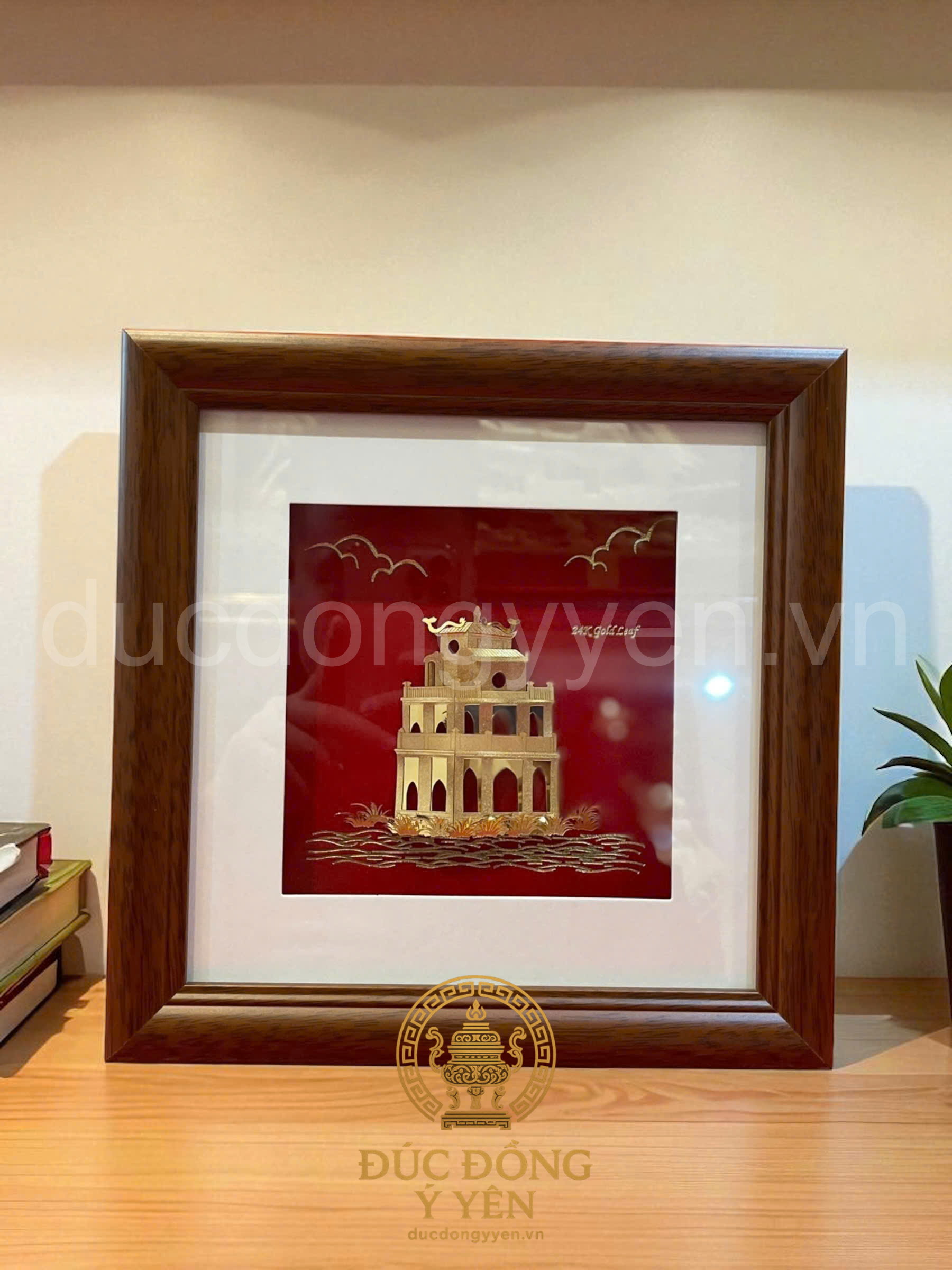 Tranh tháp rùa mạ vàng 24k kích thước 24 x 24cm