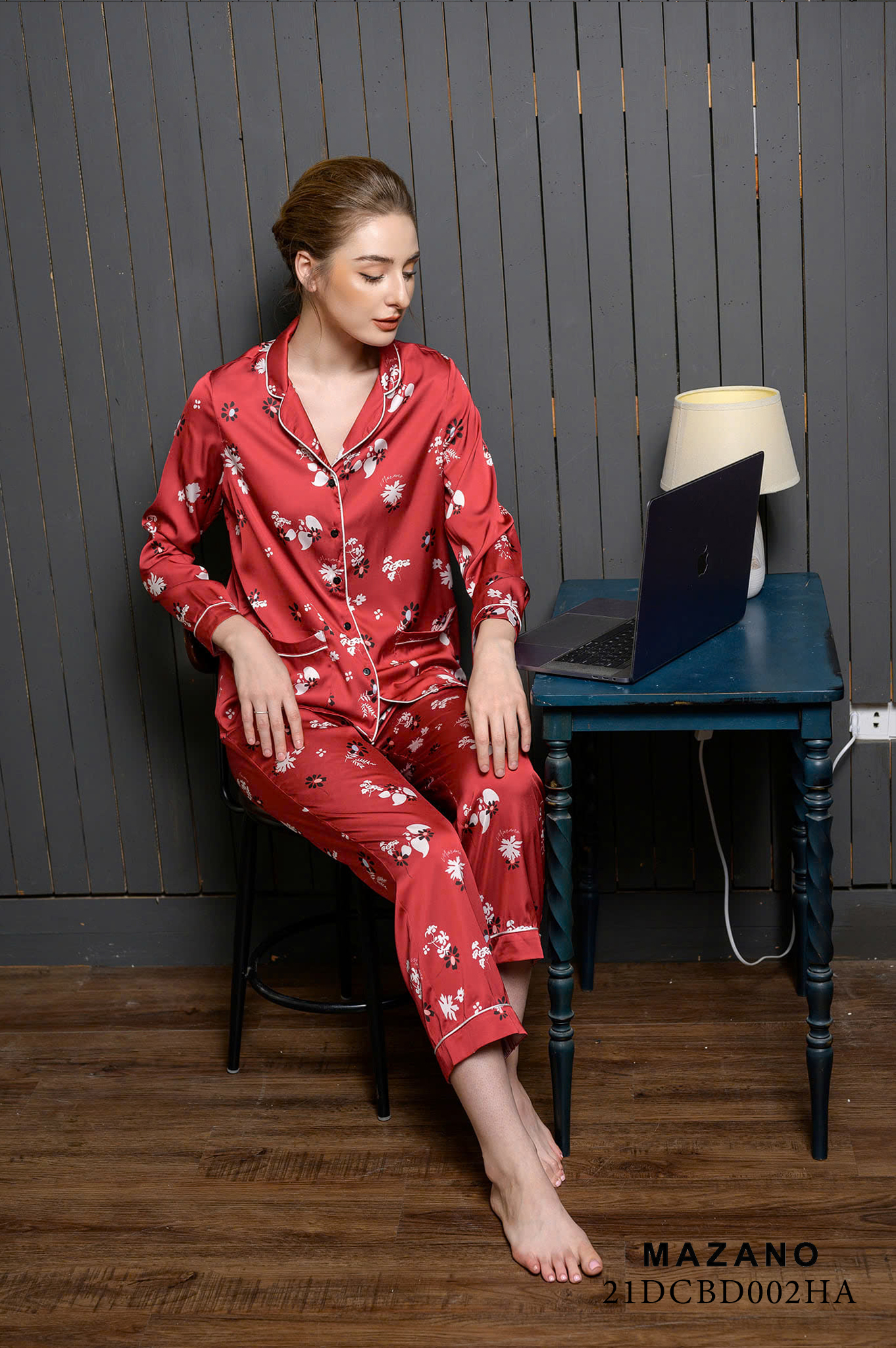Bộ đồ Pijama Lụa đỏ dài tay họa tiết_thumbnail_4
