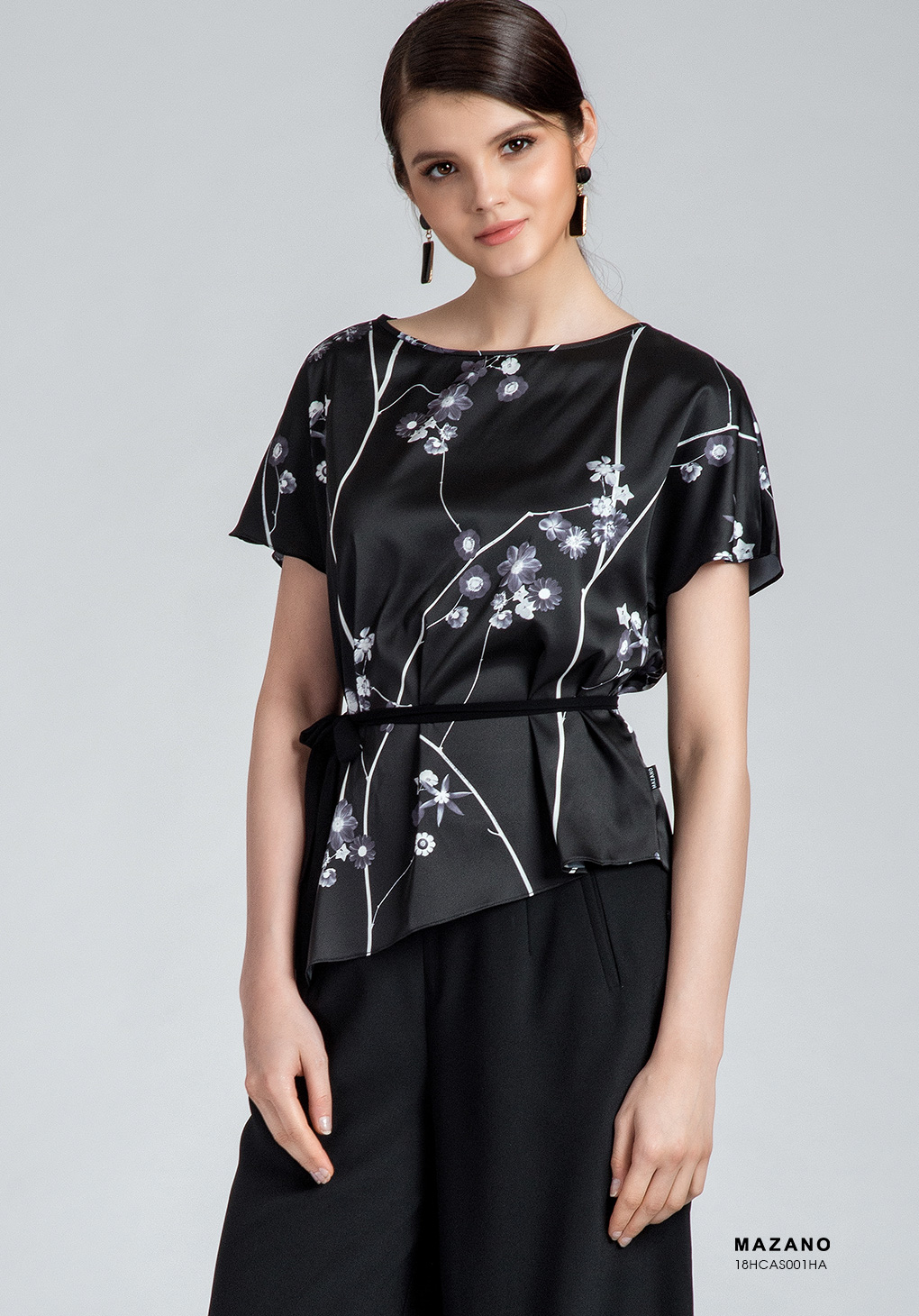 Áo Sơmi hoa lụa đen thắt đai cộc tay_thumbnail_2