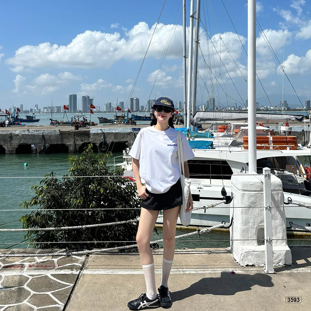 Áo thun boxy nam nữ Here Comes The Sun Miucho 3593_thumbnail_4