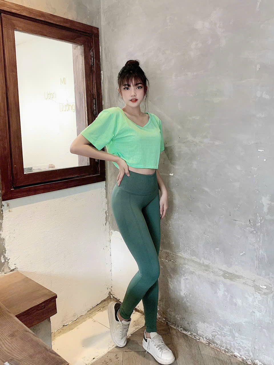 Áo Tank Thể Thao Lưới Mè Dáng Croptop_thumbnail_2