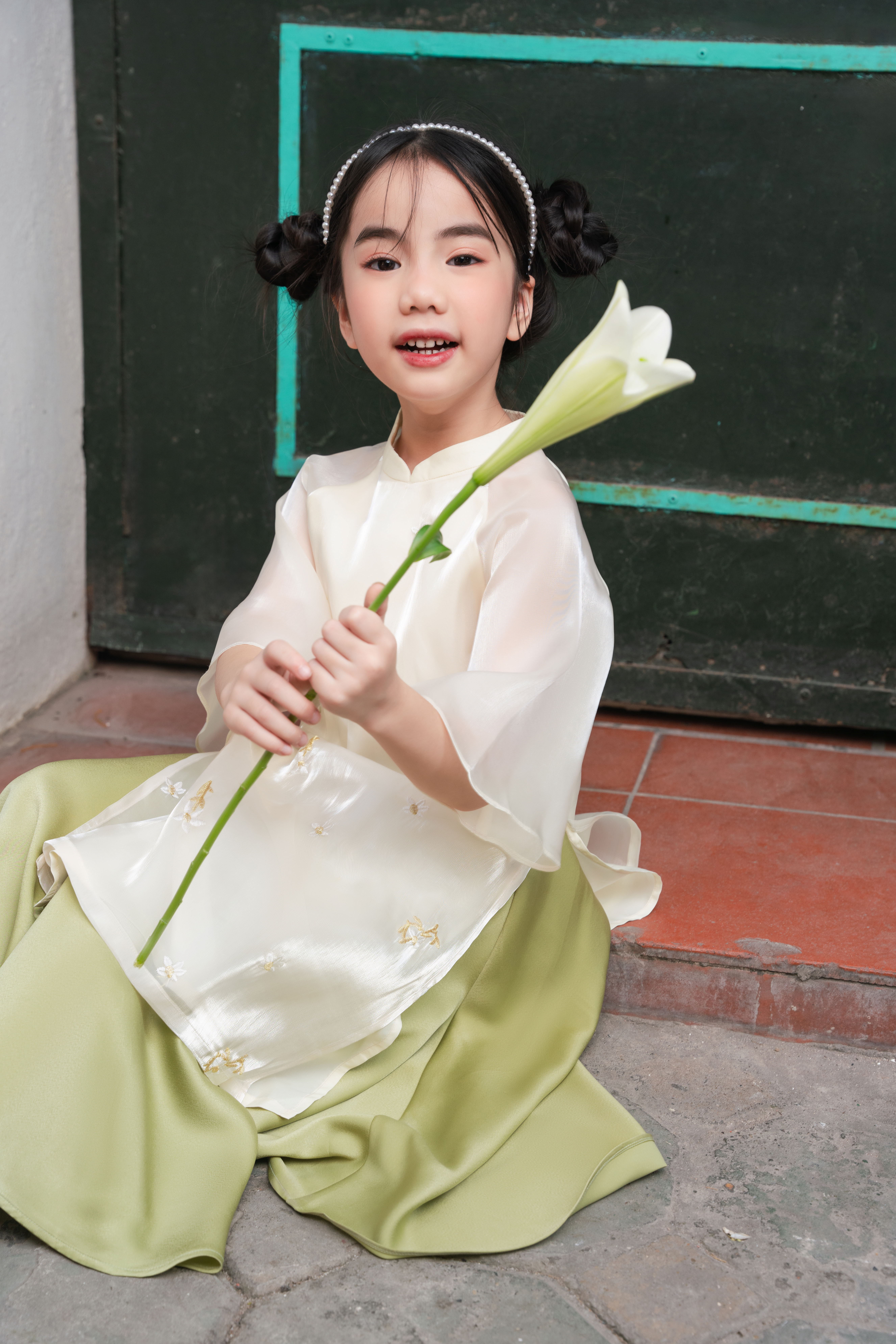 Áo dài Thanh Nhã bé_thumbnail_1