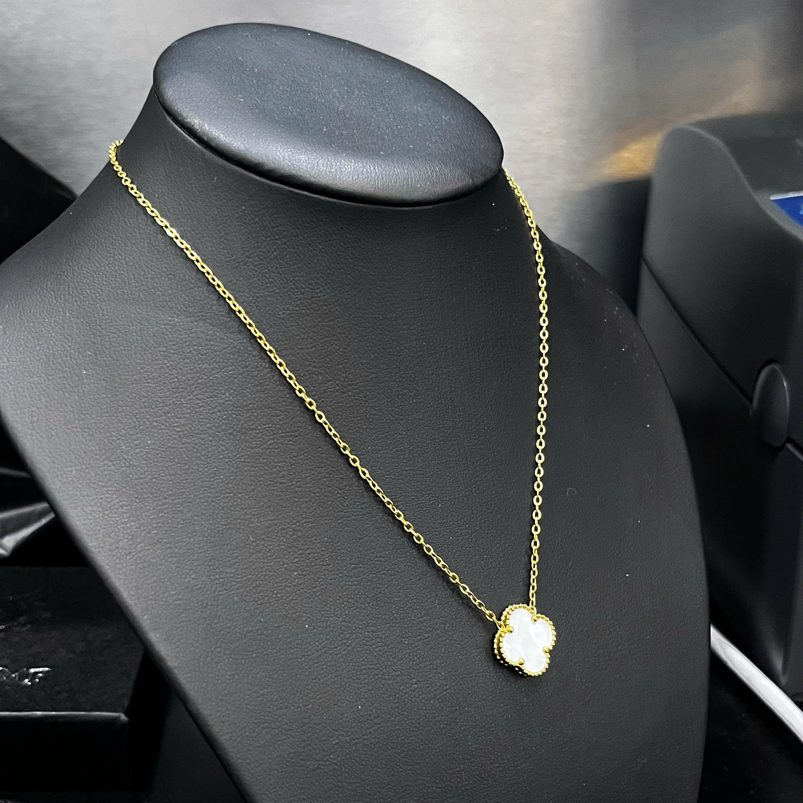 Vòng cổ titan van cleef vàng đá xà cừ_thumbnail_3