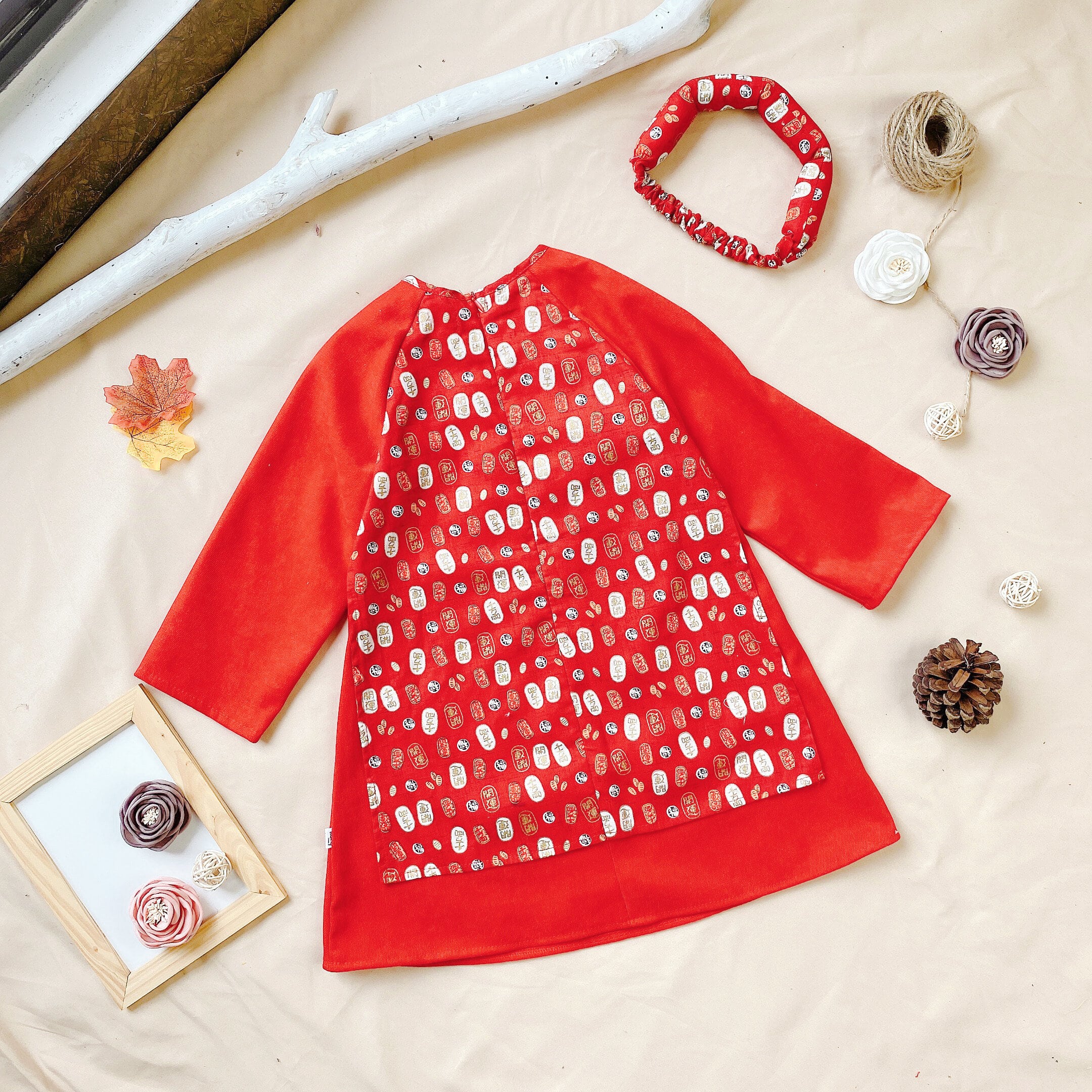 Áo dài đỏ Tết kèm mấn_thumbnail_4