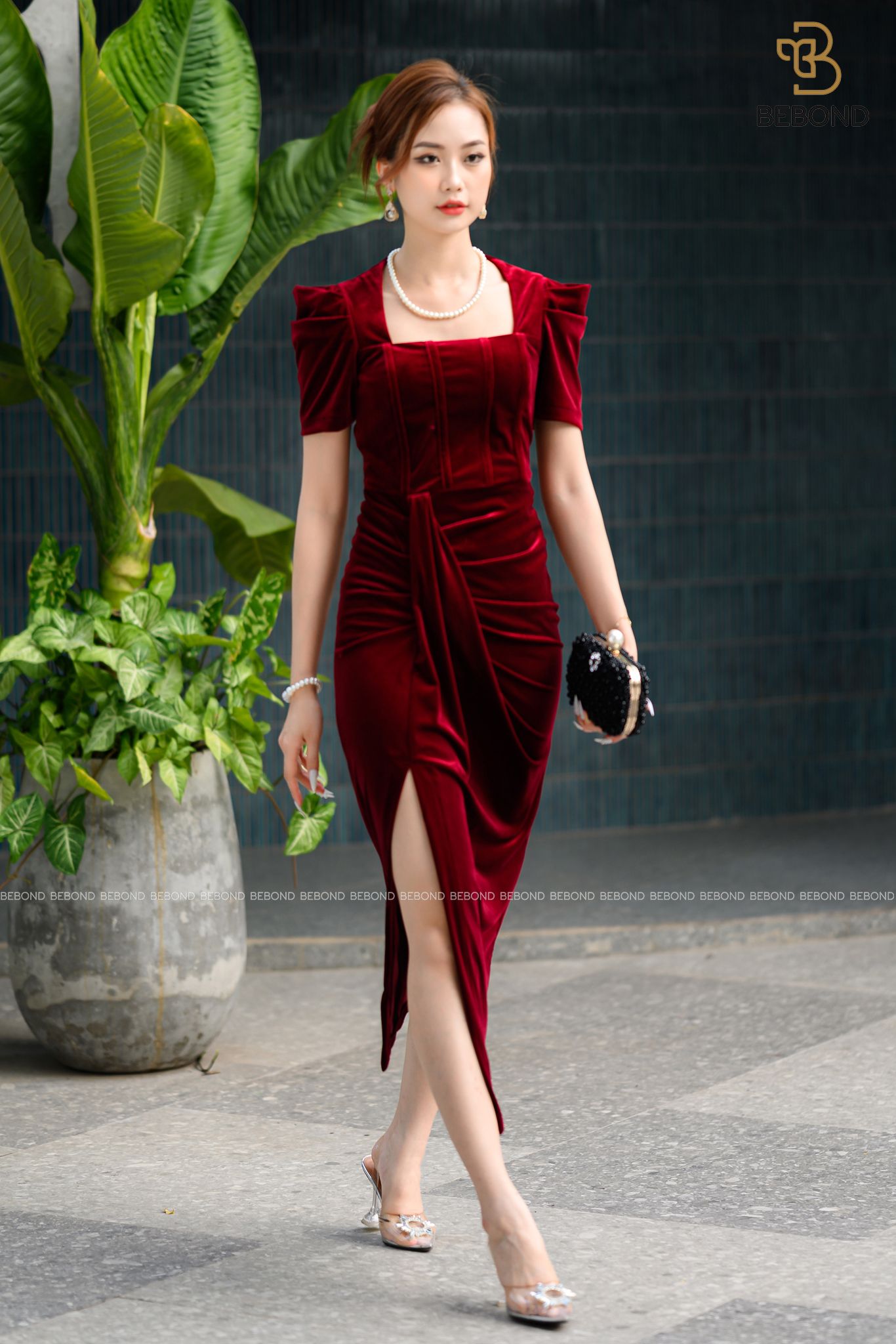 Đầm nhung xẻ đùi NGẮN TAY- EMILY DRESS