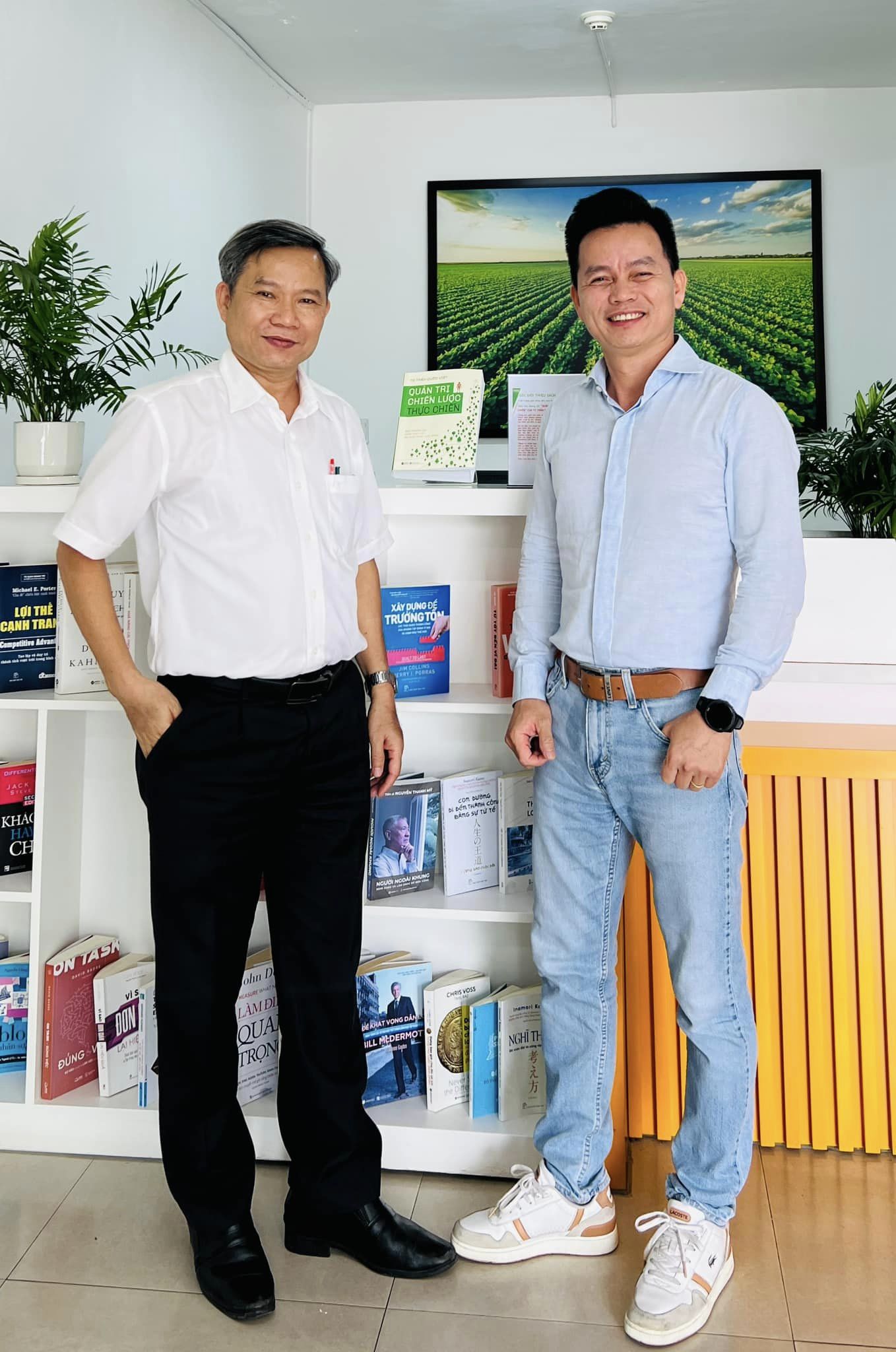 HÀNH TRÌNH ĐẾN VỚI ĐỌC GIẢ ĐẶC BIỆT : TS. TRẦN QUỐC VIỆT THĂM VINASOY