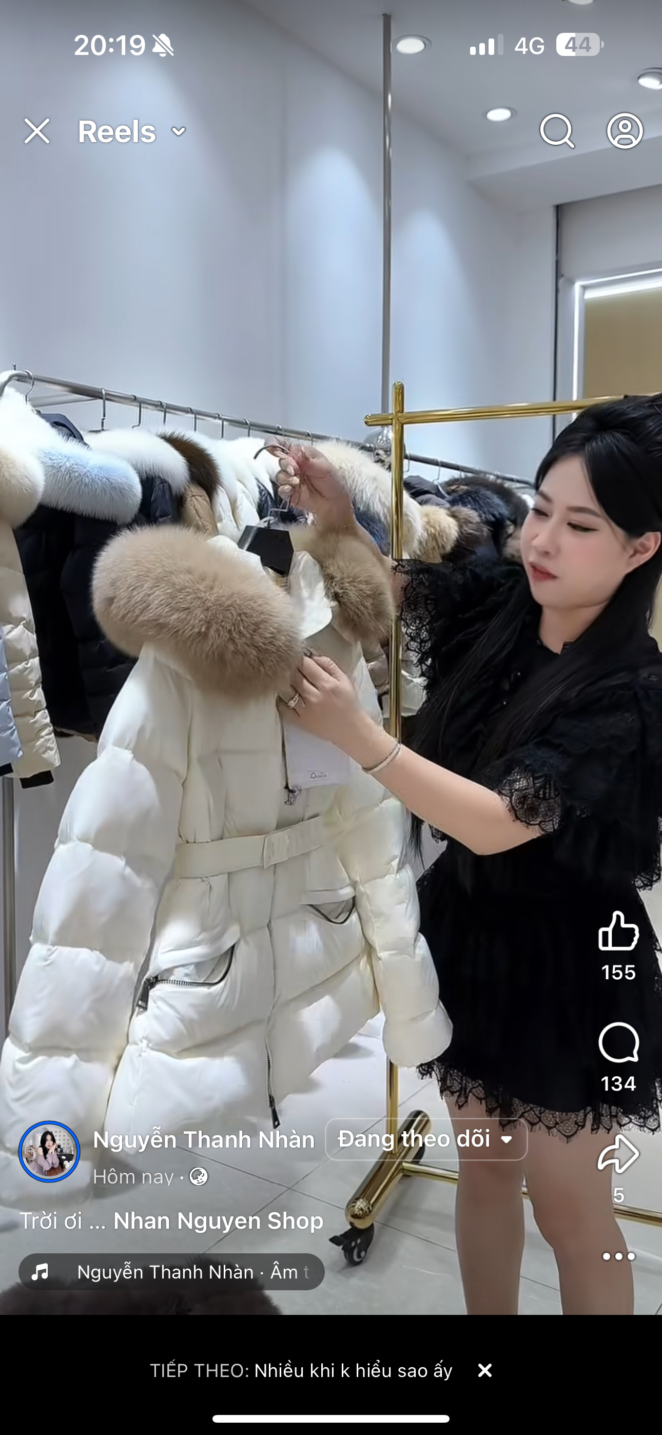 Áo khoác phao cổ lông - V77_thumbnail_1