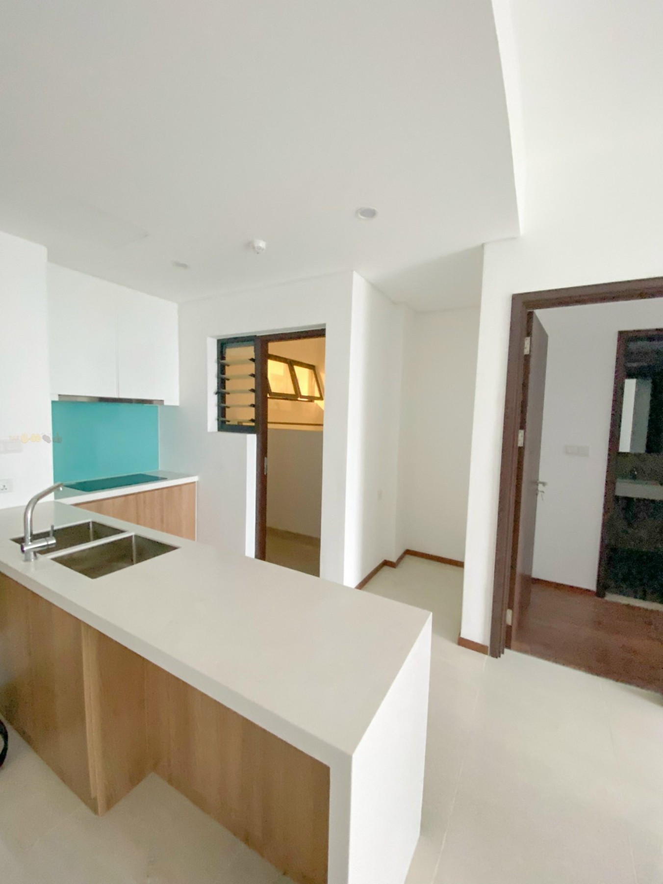 Bán nhanh căn hộ 2 phòng ngủ One Verandah, view thoáng mát, hướng ĐB nắng sáng _thumbnail_1