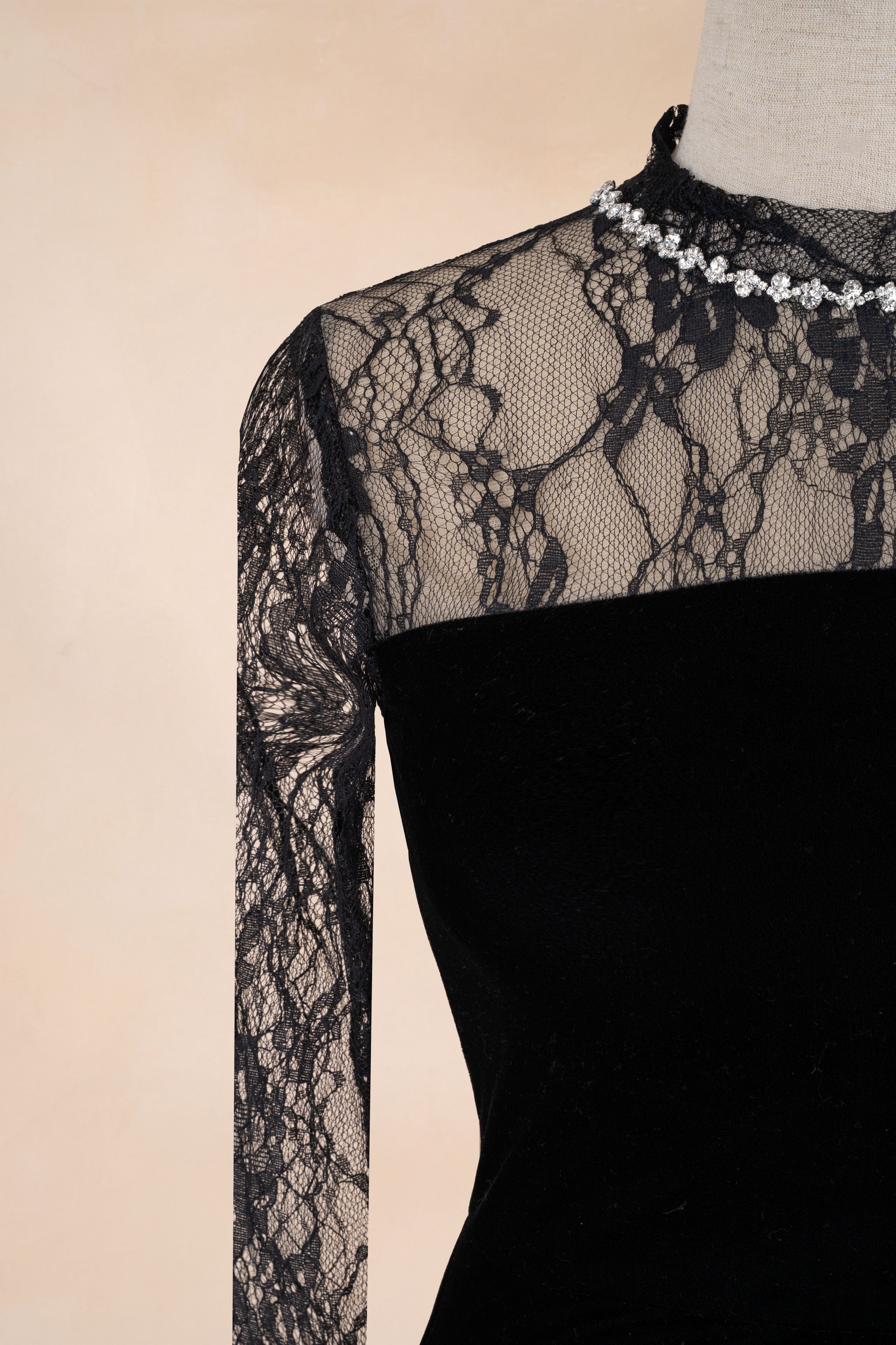 Đầm Bút Chì Mix Cổ Đá Dáng Dài_thumbnail_2