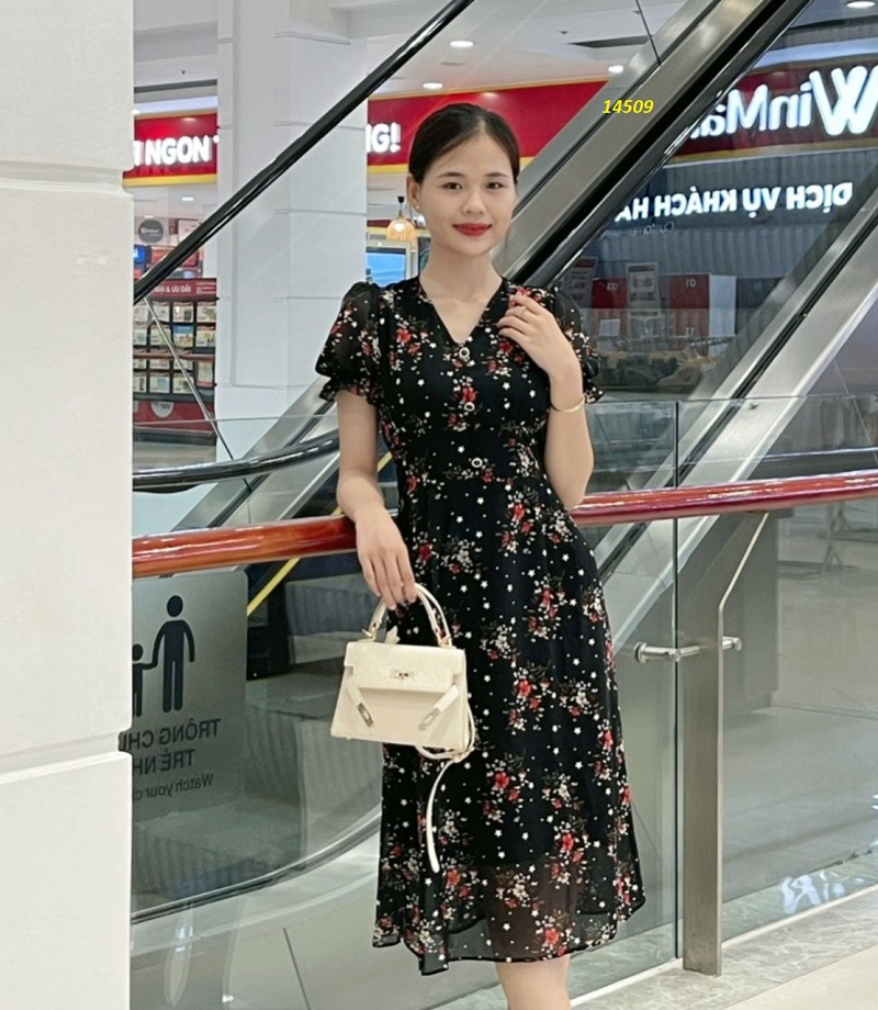 14509-Đầm voan xòe A tay phồng  cổ V kết nút (voan, lót thun)_thumbnail_2