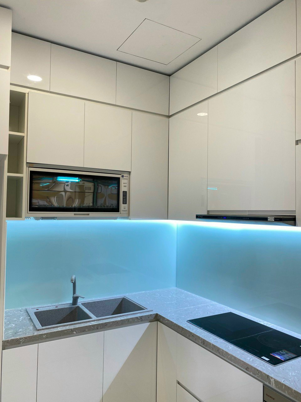 Máy sấy bát Kaff KF-DRD800KR thiết kế tiện dụng