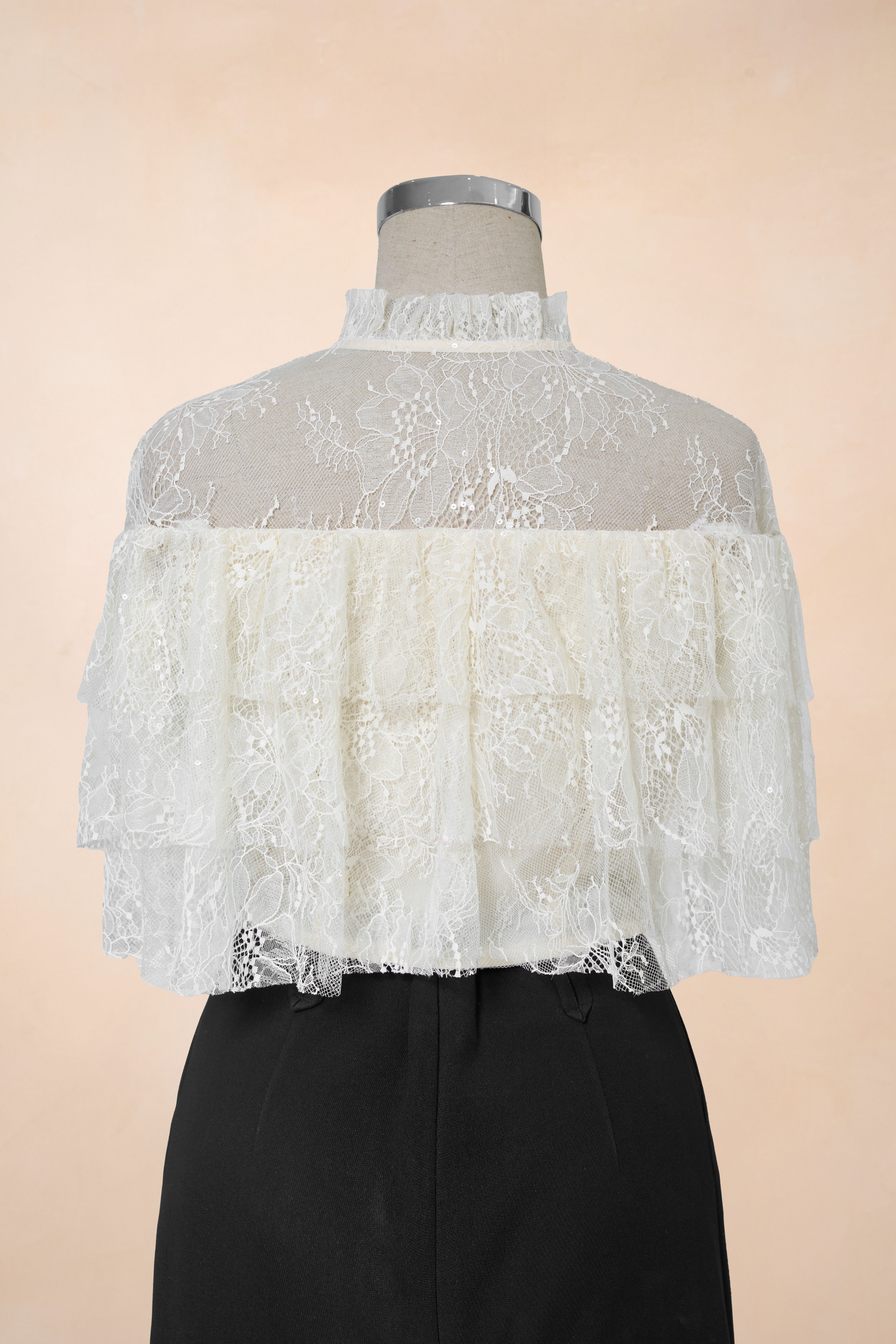 Áo Trùm Vai Phối Ren Kim Sa