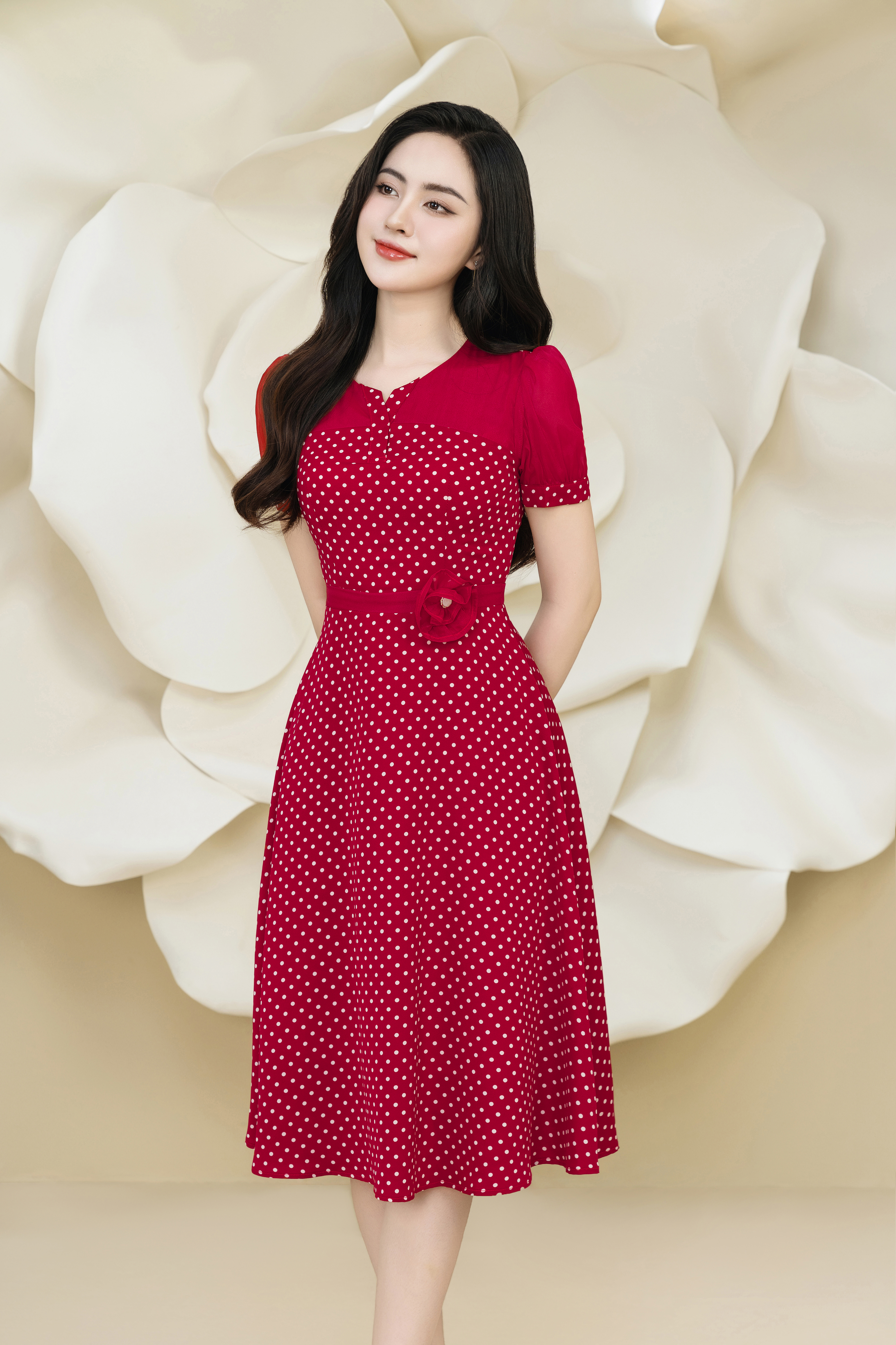 Đầm xoè chấm bi đỏ phối hoa eo_thumbnail_0