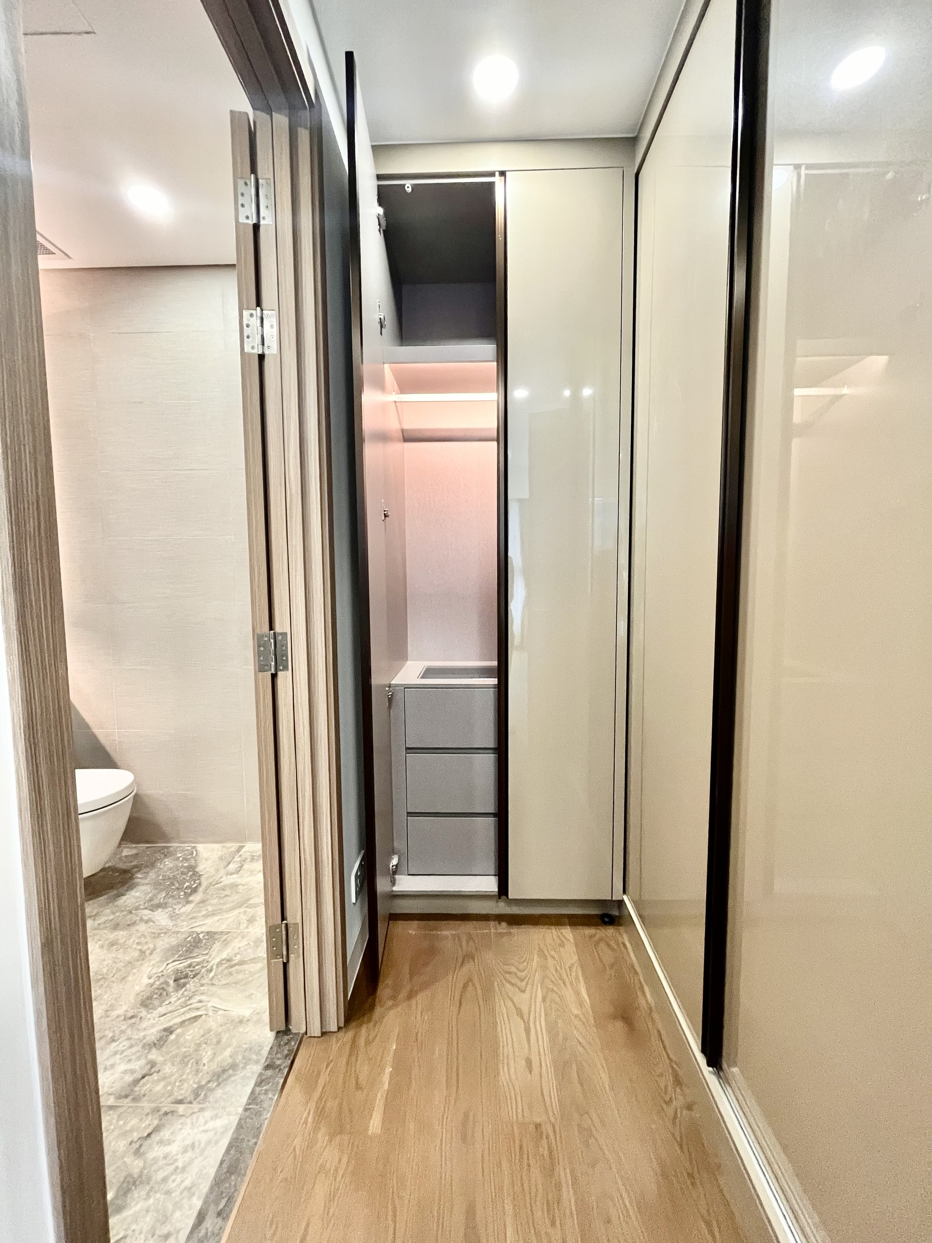 Cần cho thuê gấp căn 2PN full nội thất - sông Sài Gòn - căn duy nhất view sông _thumbnail_6