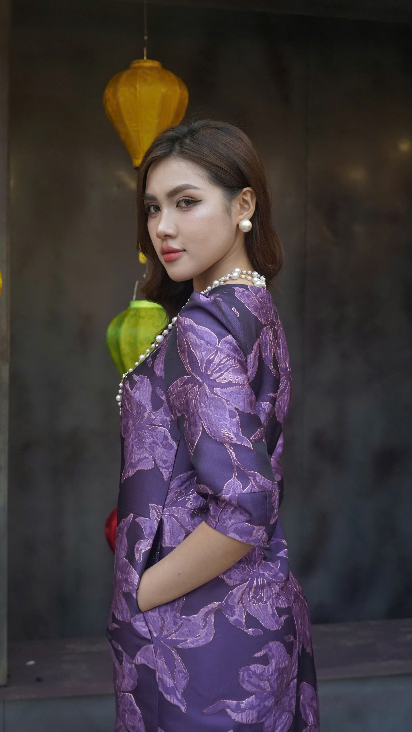 Đầm suông Shaylee tafta gấm thêu TÍM ĐẬM_thumbnail_0