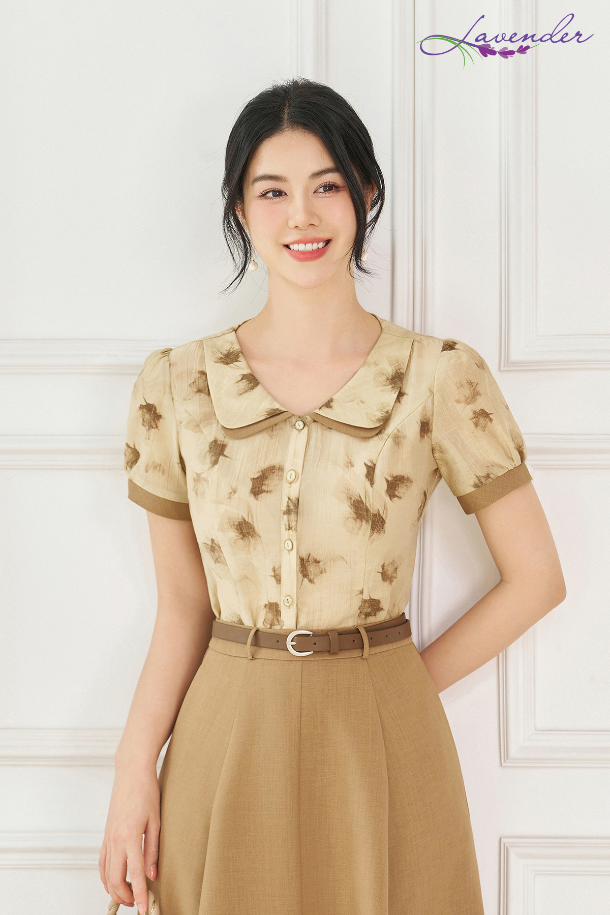 Áo sơ mi hoa nâu tay ngắn cổ sen 2 lá nẹp giữa A3087