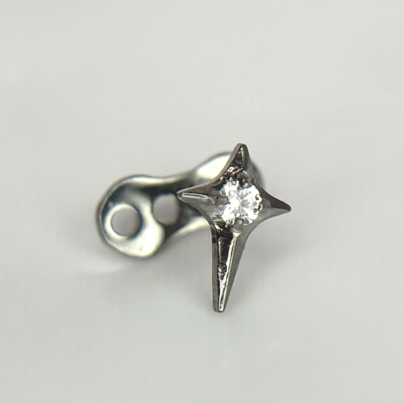 Khuyên cấy titan ngôi sao nhọn_thumbnail_1