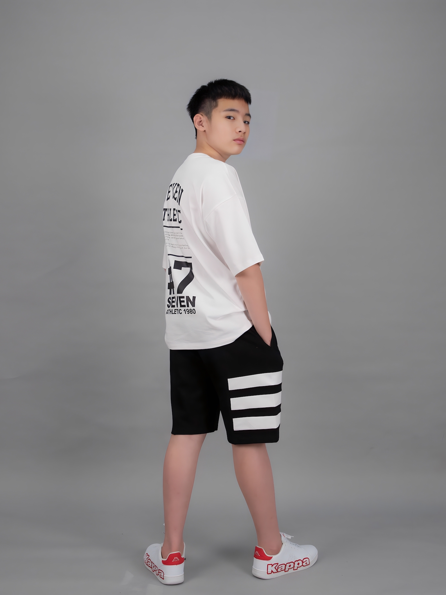 Quần short da cá đen 3 sọc trắng_thumbnail_3