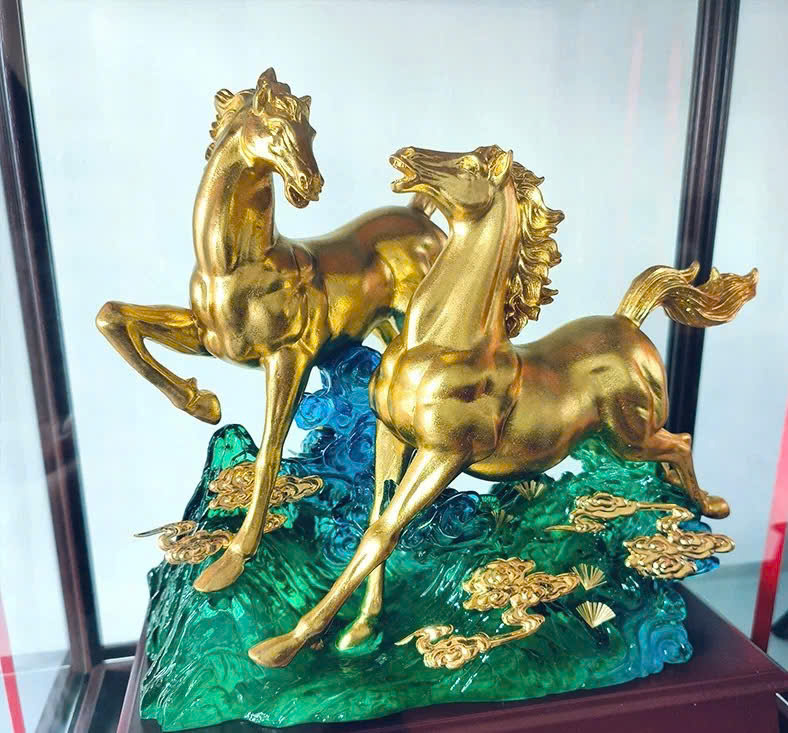 Tượng ngựa song mã dát vàng 9999 KT 36x28x17cm (CxDxR)_thumbnail_2