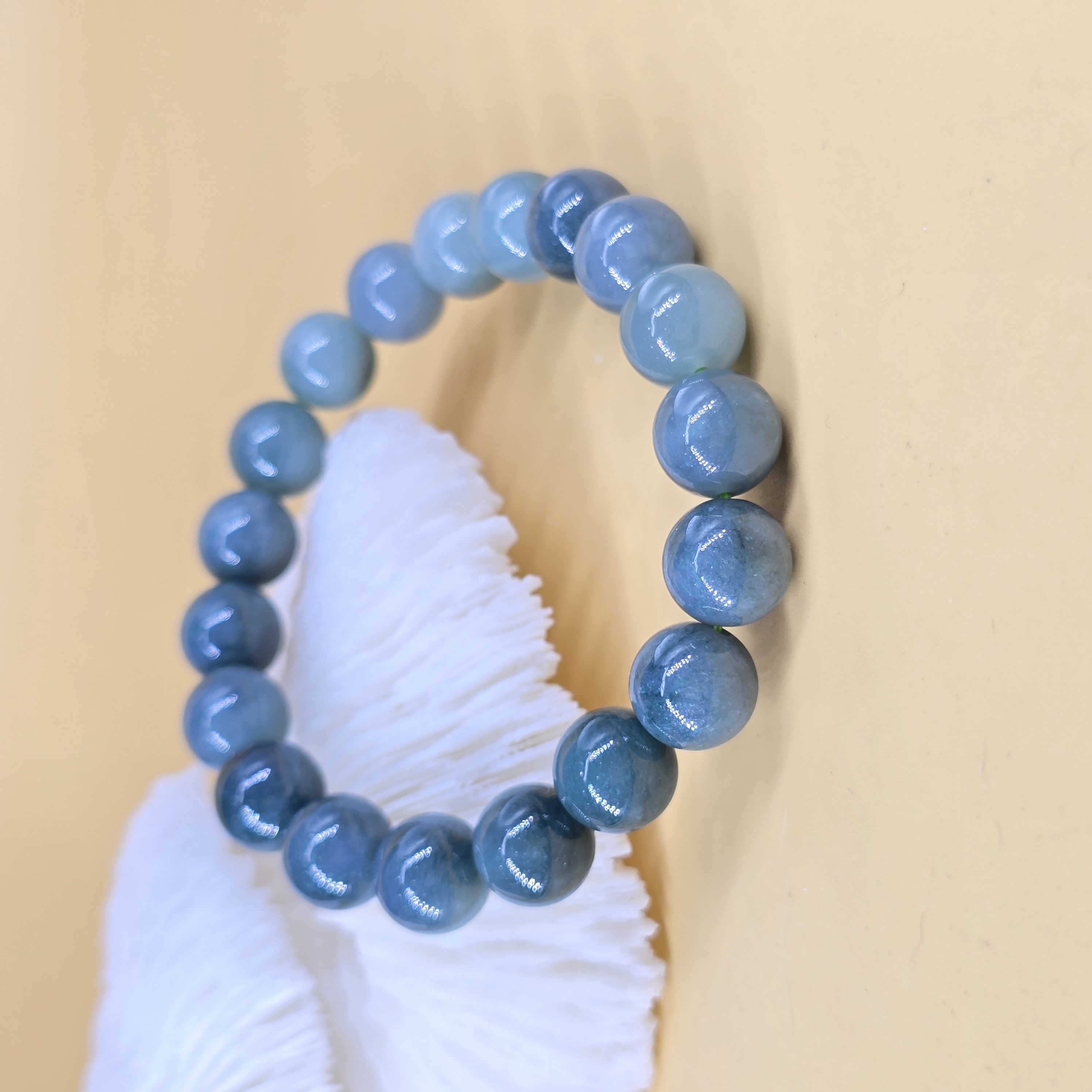 Vòng Đá Cẩm Thạch Phỉ Thúy Jadeite Màu Lam Thủy  - Xuất xứ Guatamela