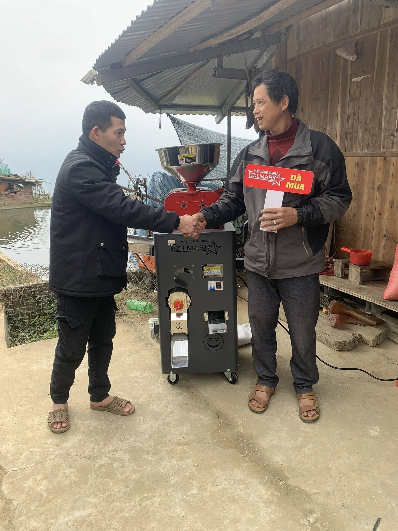 Máy xát gạo đẹp lắm_0