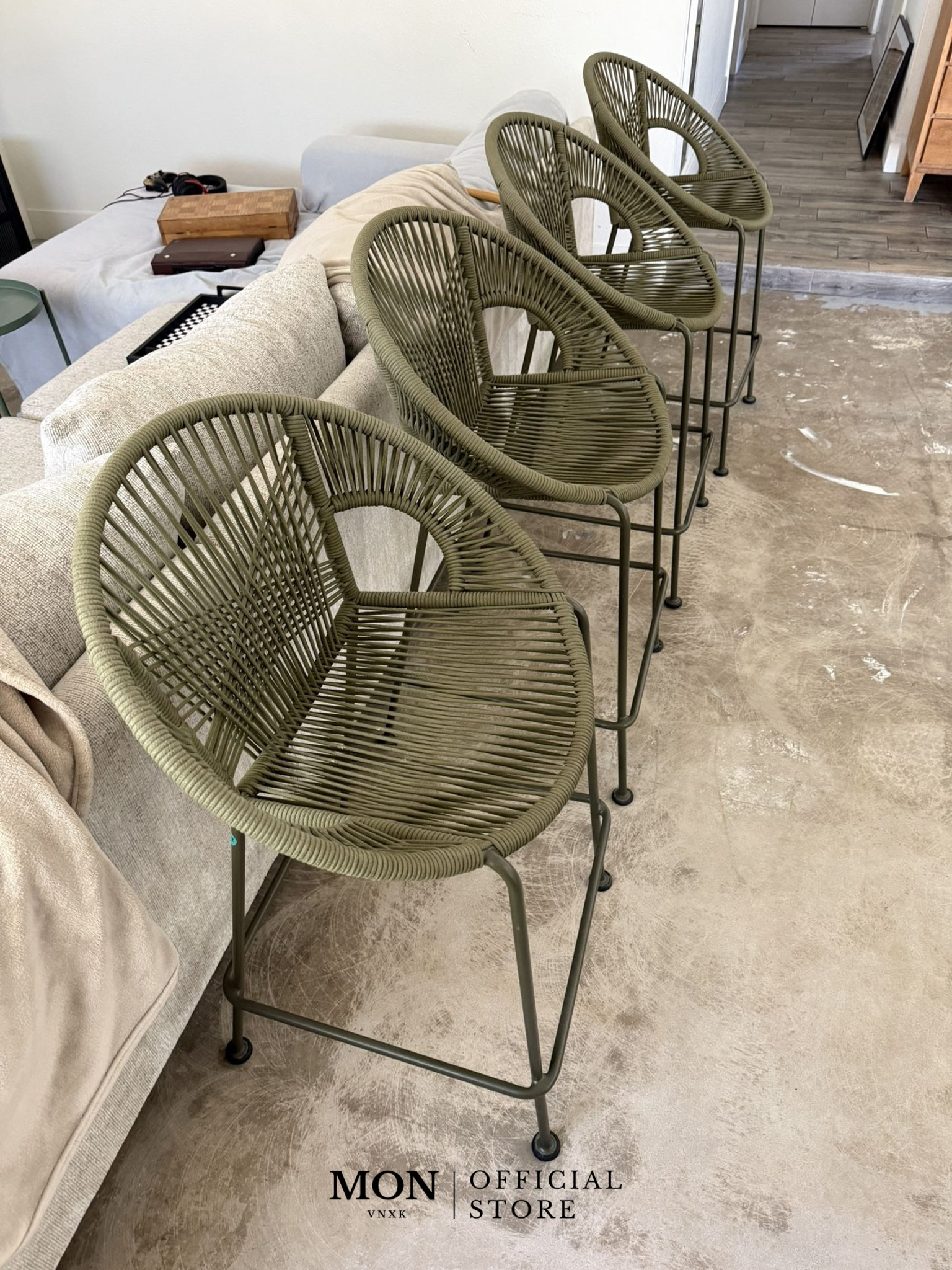 GHẾ BAR THẤP NGOÀI TRỜI ARTICLE KASIKO TURMERIC XANH RÊU