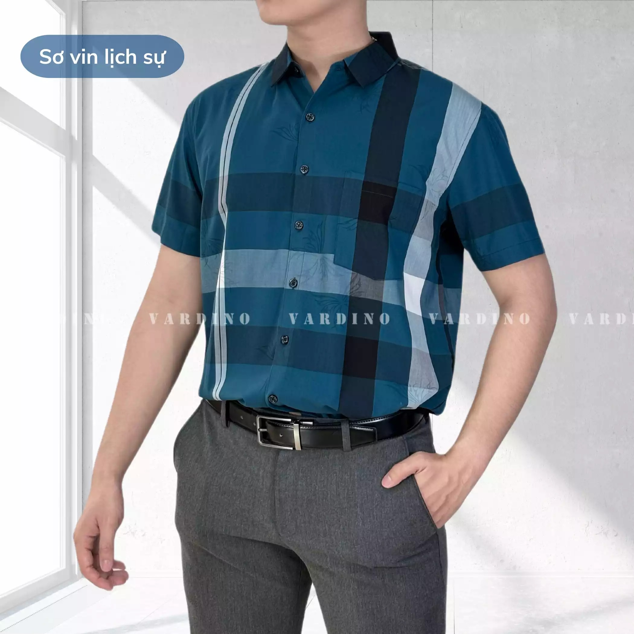 Áo sơ mi kẻ ngang dọc giúp các quý ông trẻ trung và năng động hơn