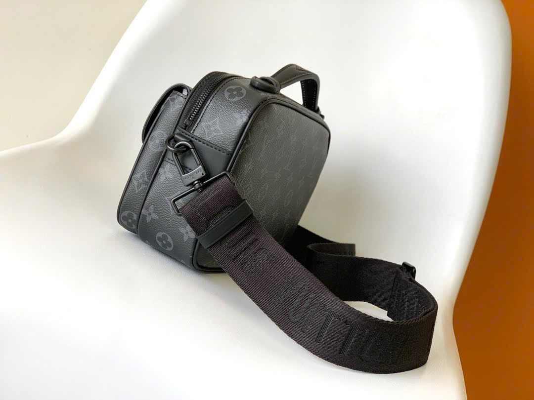 Túi đeo chéo nam Louis Vuitton S Lock Messenger Bag hoa đen_thumbnail_5