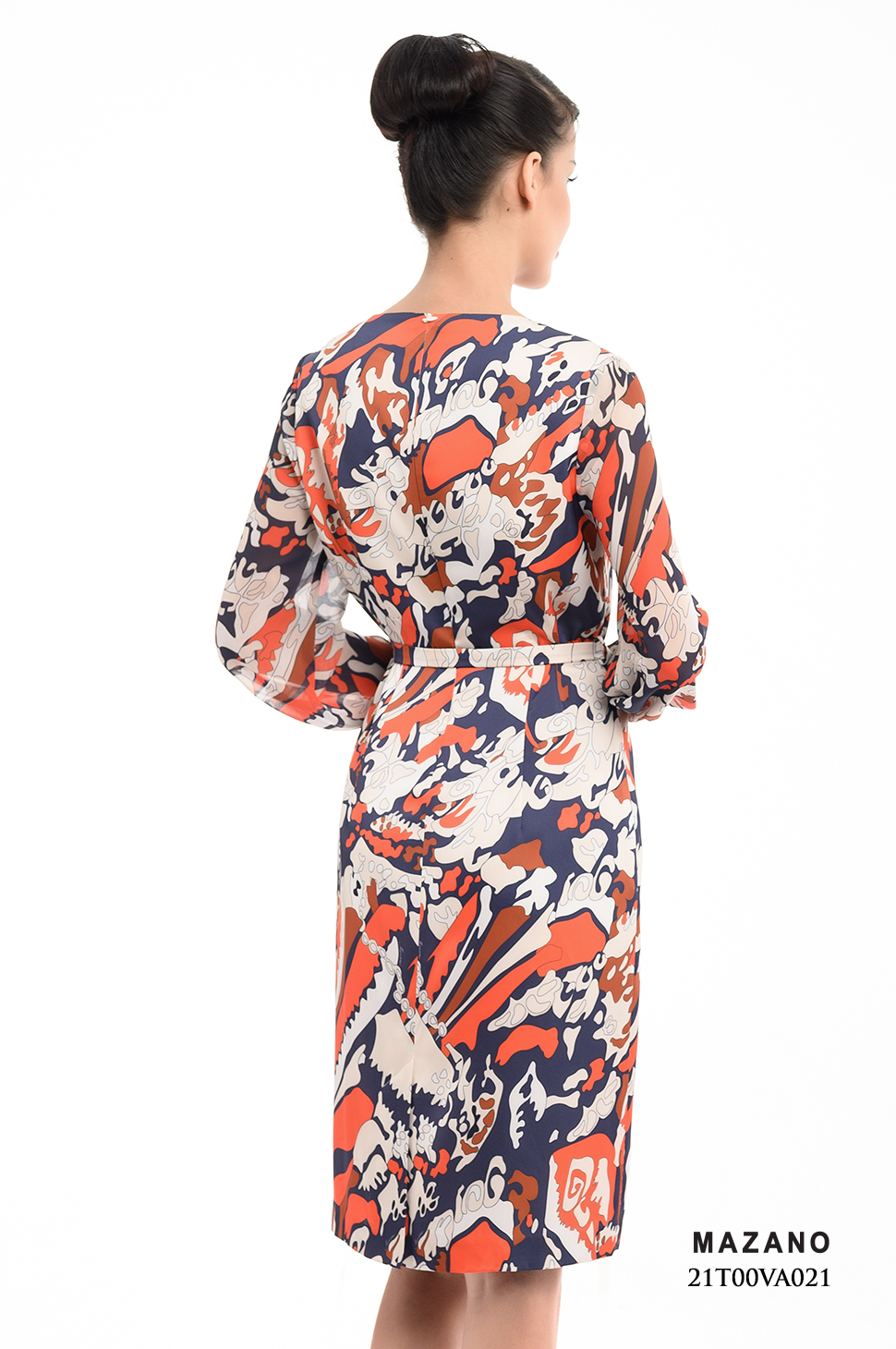 Đầm họa tiết tay dài thắt đai