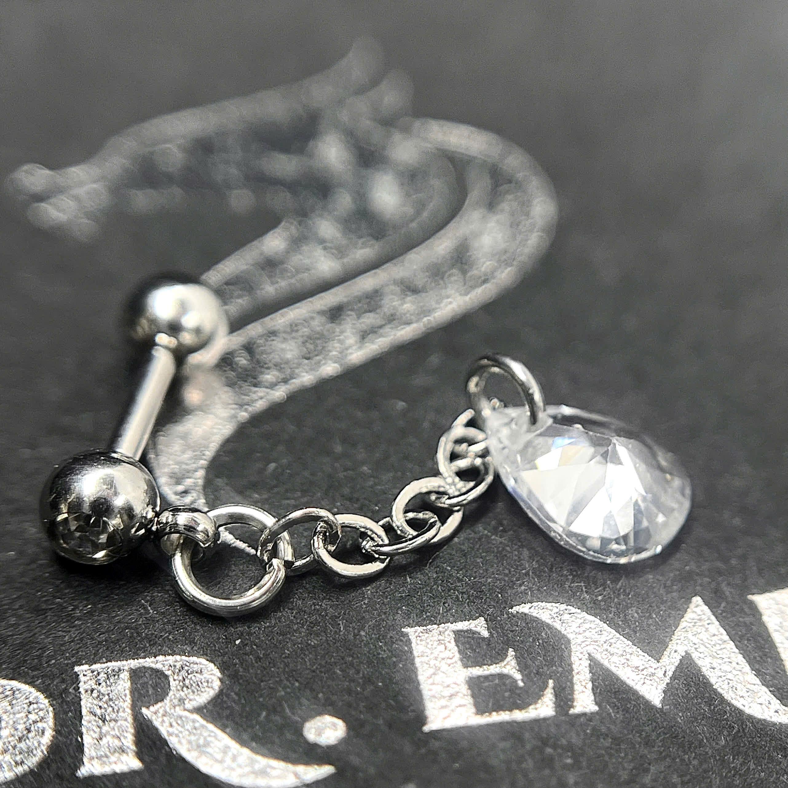 Khuyên kiểu giọt nước trắng rơi dẹt_thumbnail_3