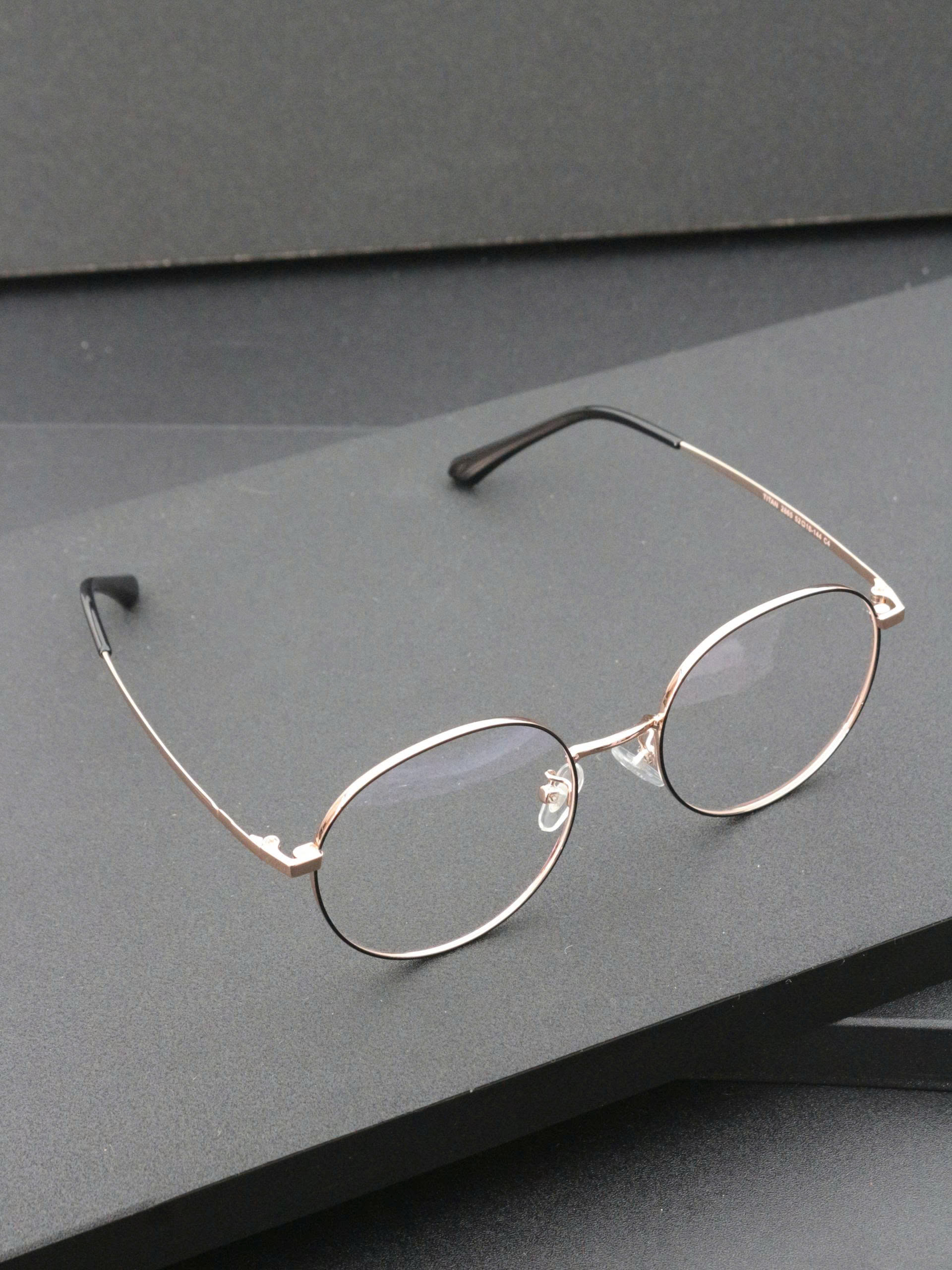 Classic Titanium Eyewear Oval Model_thumbnail_41