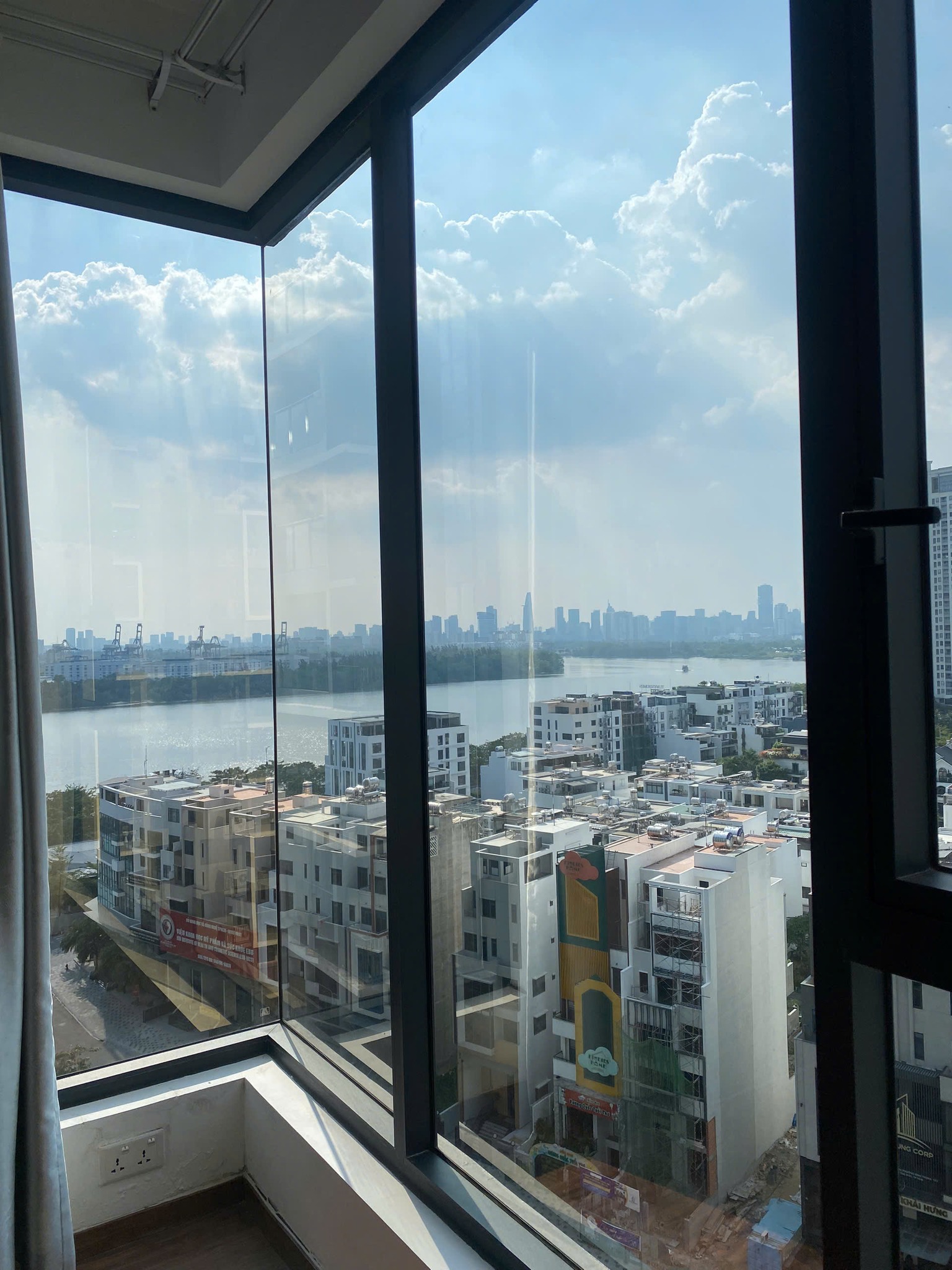 Cần cho thuê căn hộ 3PN View Tây Bắc cực chill – Hướng sông thoáng mát_thumbnail_8