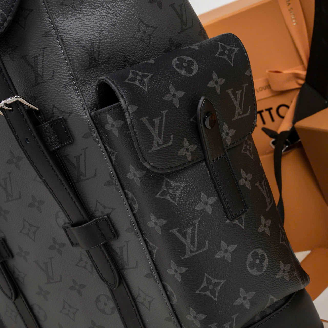 Balo nam LV Christopher PM Monogram Eclipse hoa đen_thumbnail_12