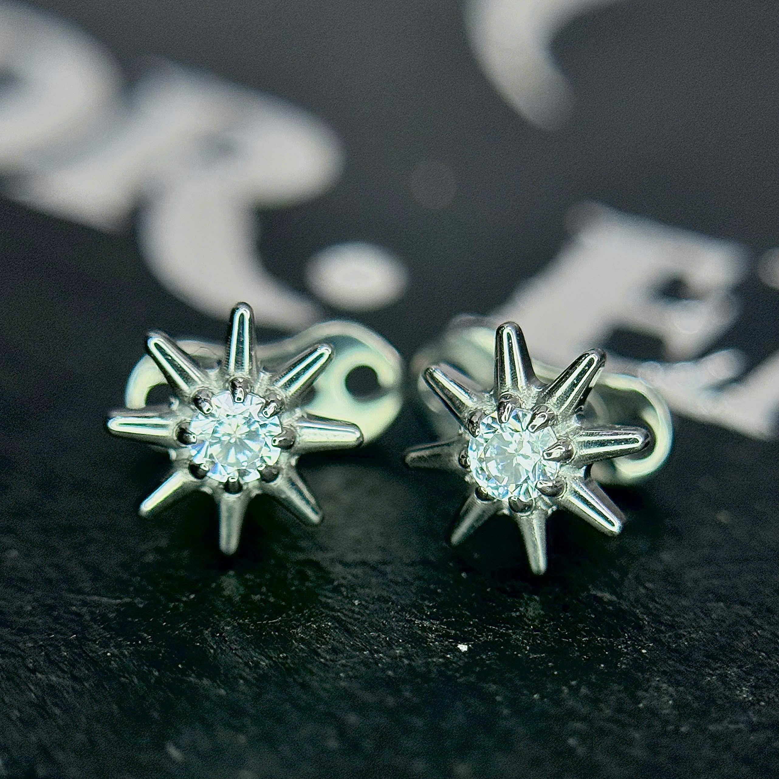 Khuyên cấy titan mặt trời_thumbnail_3