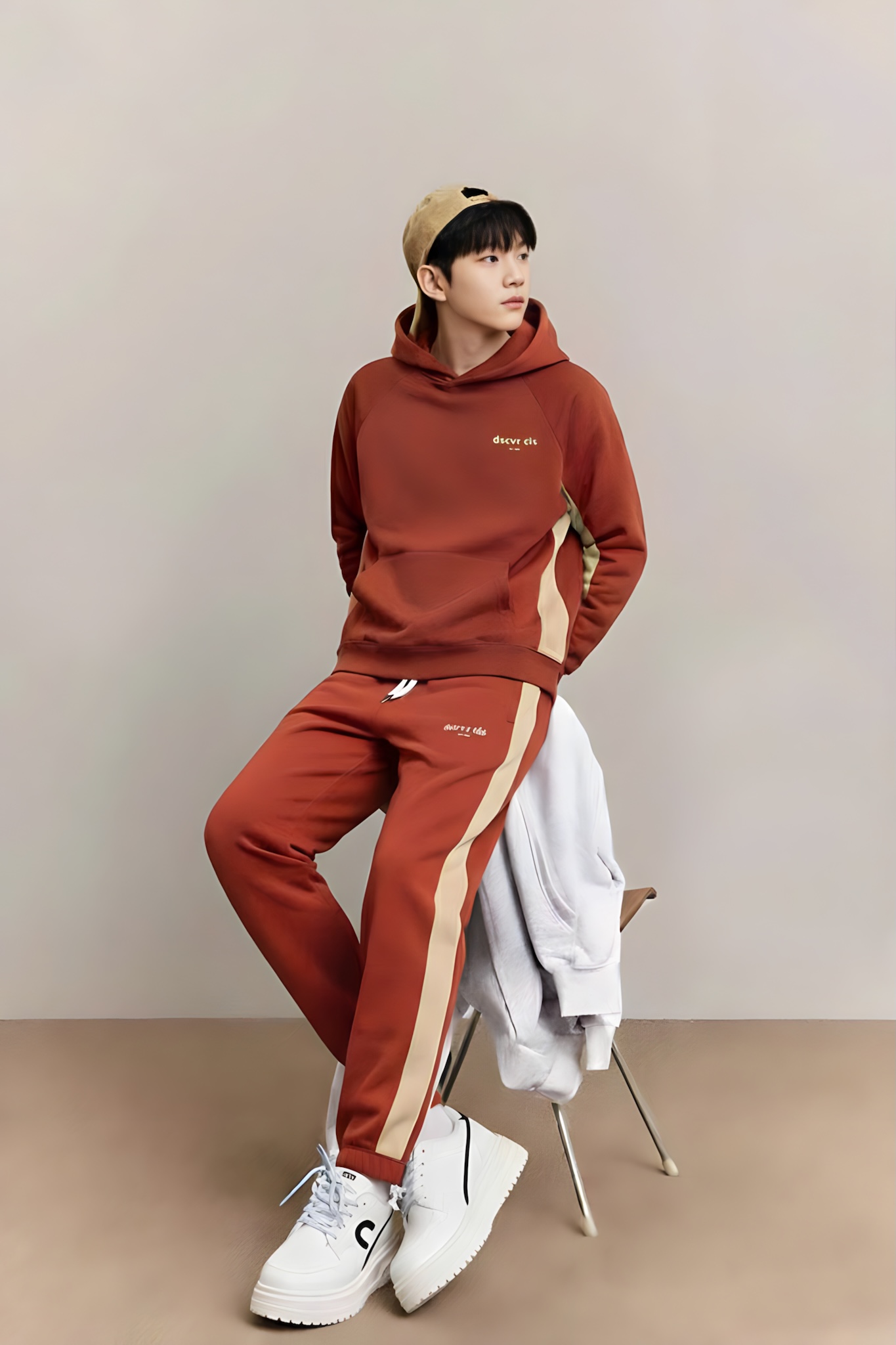 Áo nỉ hoodie màu đỏ cam phối dọc