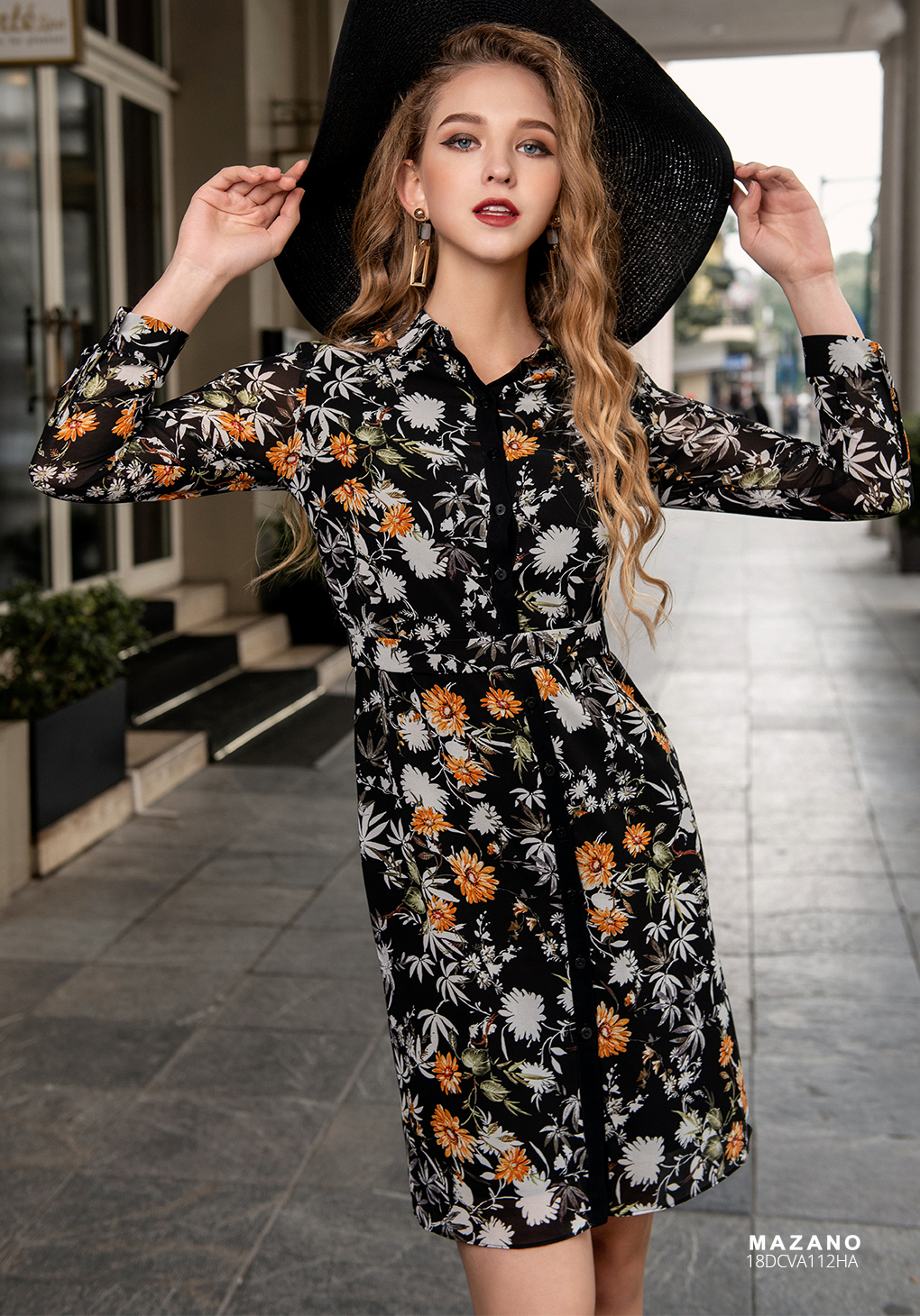 Váy nền đen họa tiết vàng giả sơ mi_thumbnail_4