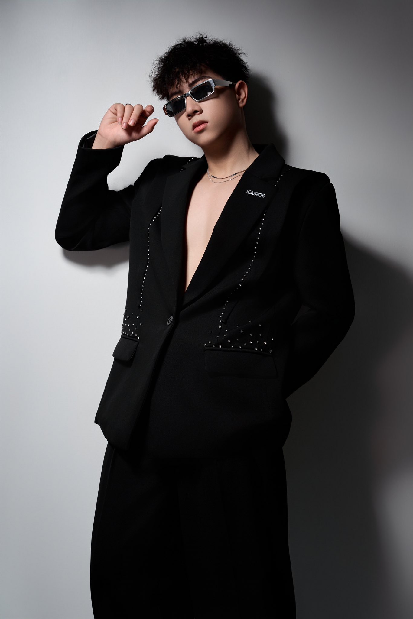 BỘ VEST ĐEN ÁNH SAO ĐÊM_thumbnail_2