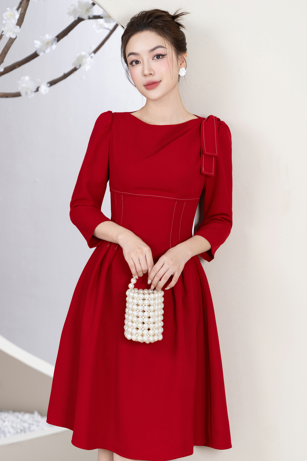 Đầm xoè đỏ cổ thuyền phối nơ vai_thumbnail_0