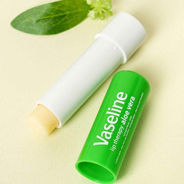Vaseline Lip Therapy Aloe Vera_thumbnail_2